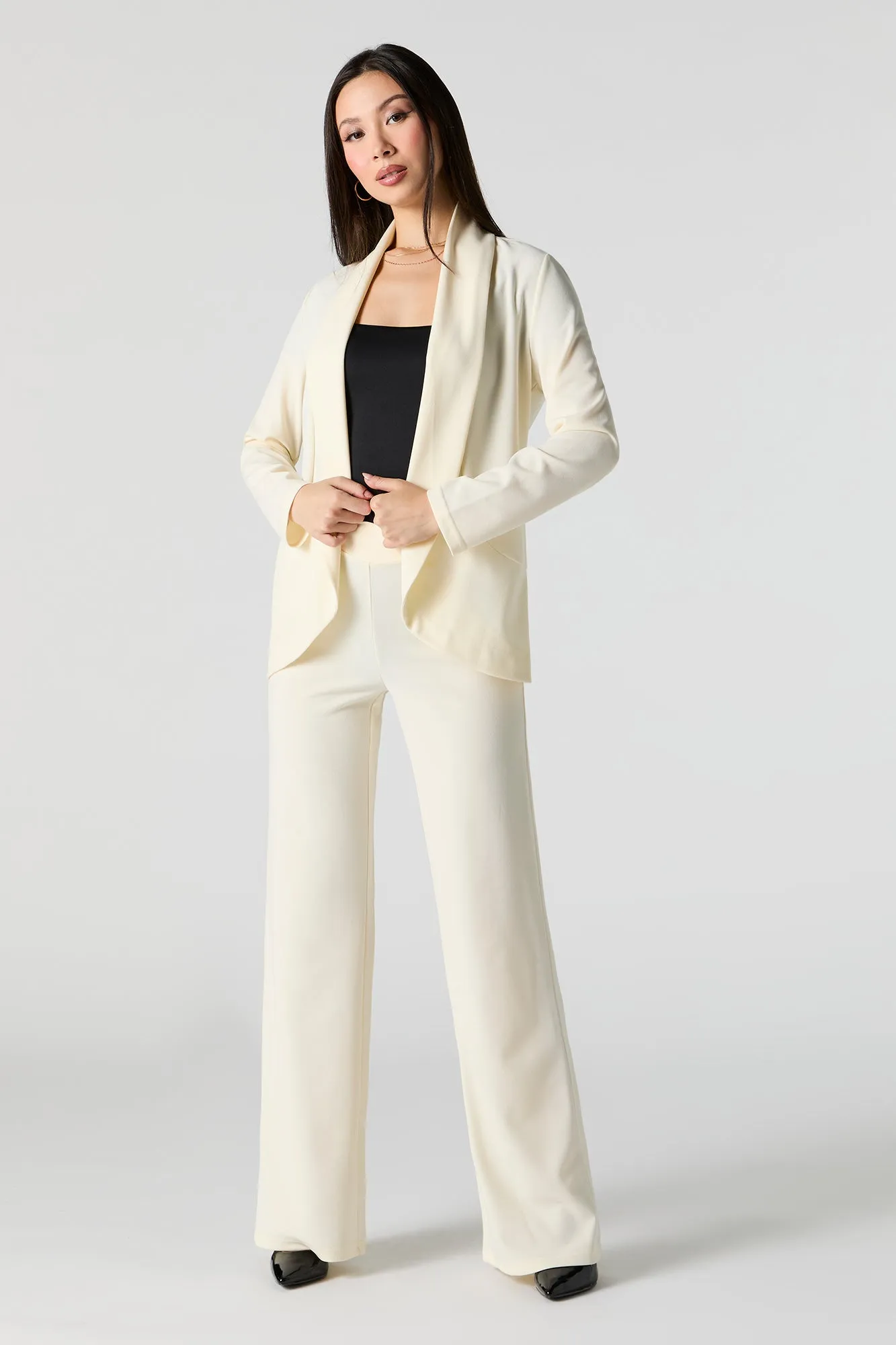 Pantalon habillé à jambe large avec bande de taille en V sold by Urban Planet