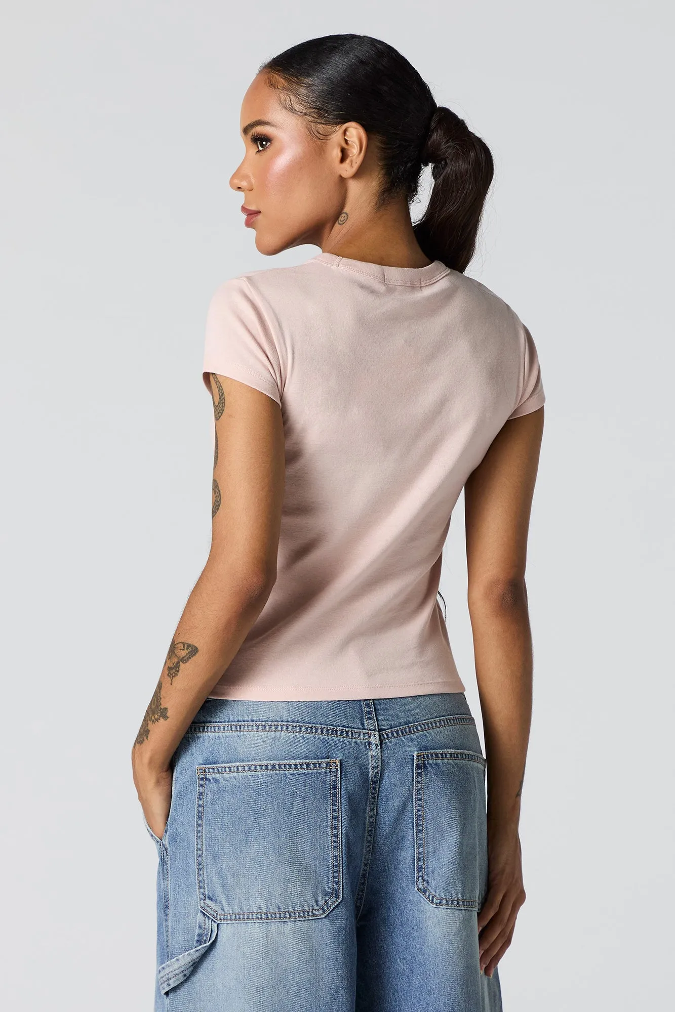 T-shirt ajusté à imprimé Papillon d'aspect usé avec pierres du Rhin sold by Urban Planet product image thumbnail 2