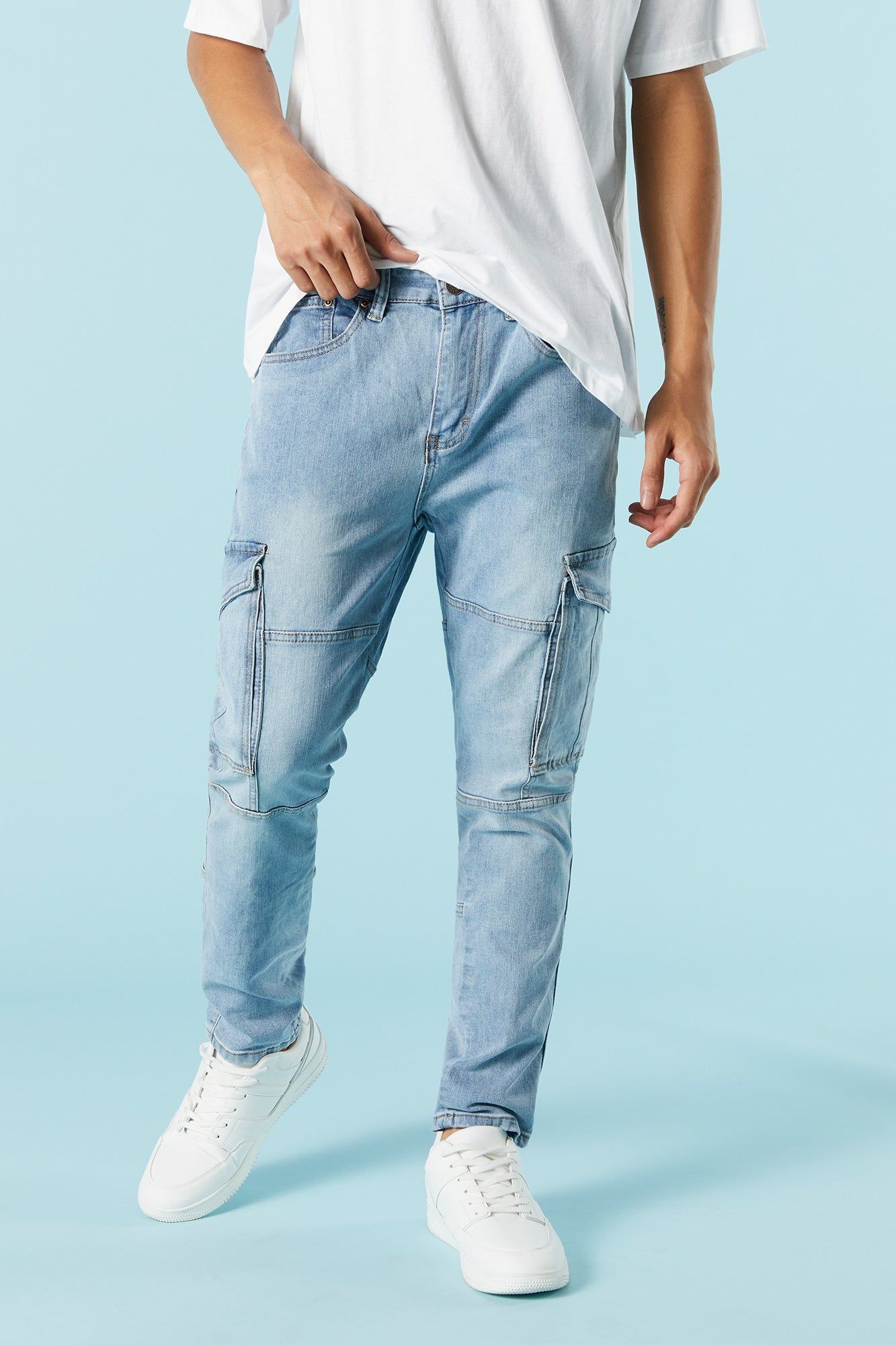 Pantalon de jogging en denim délavé sold by Urban Planet