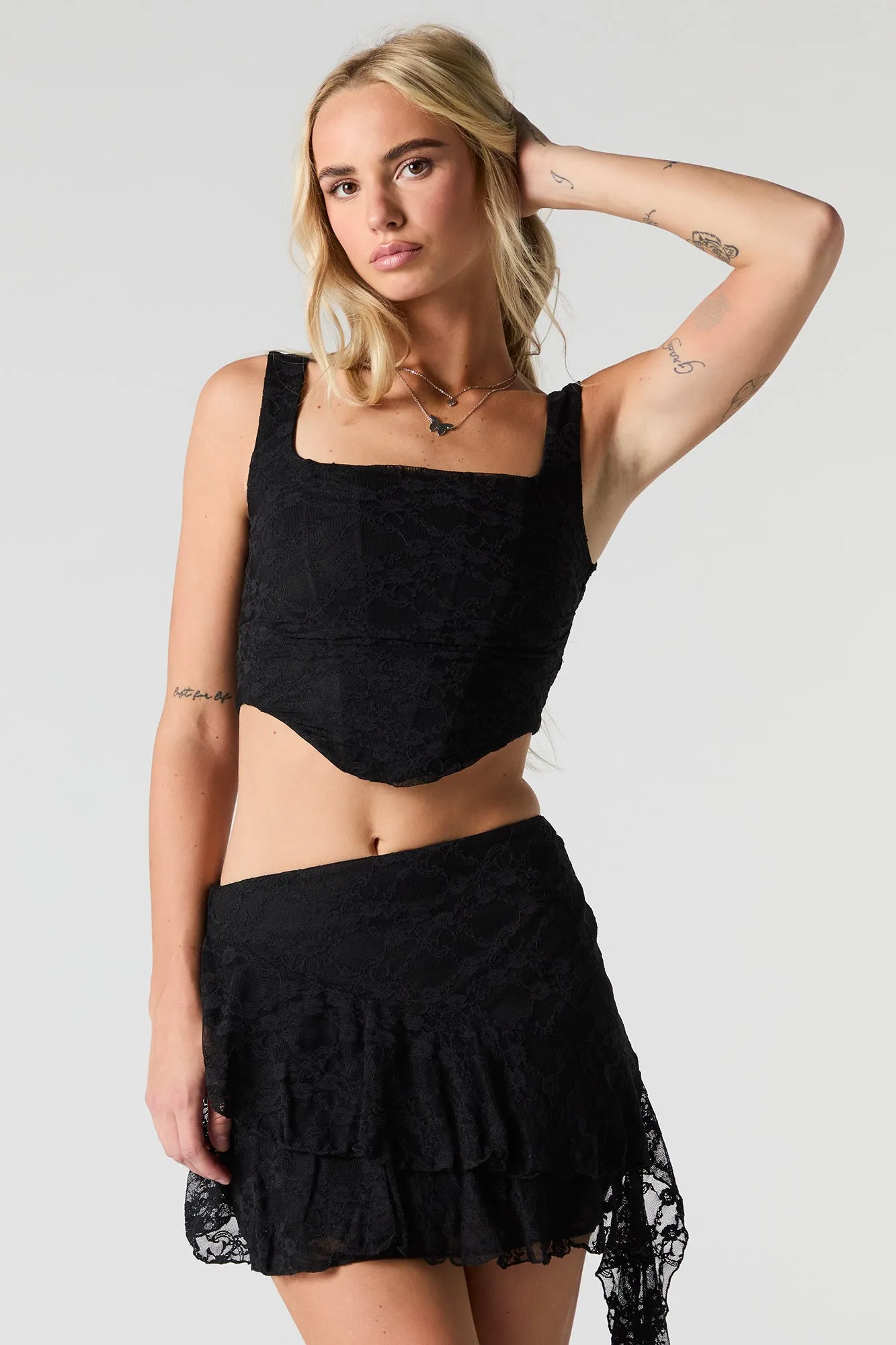 Haut corset en dentelle florale sold by Urban Planet product image thumbnail 5