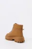 Bottes de randonnée lacées avec anneaux en D sold by Urban Planet