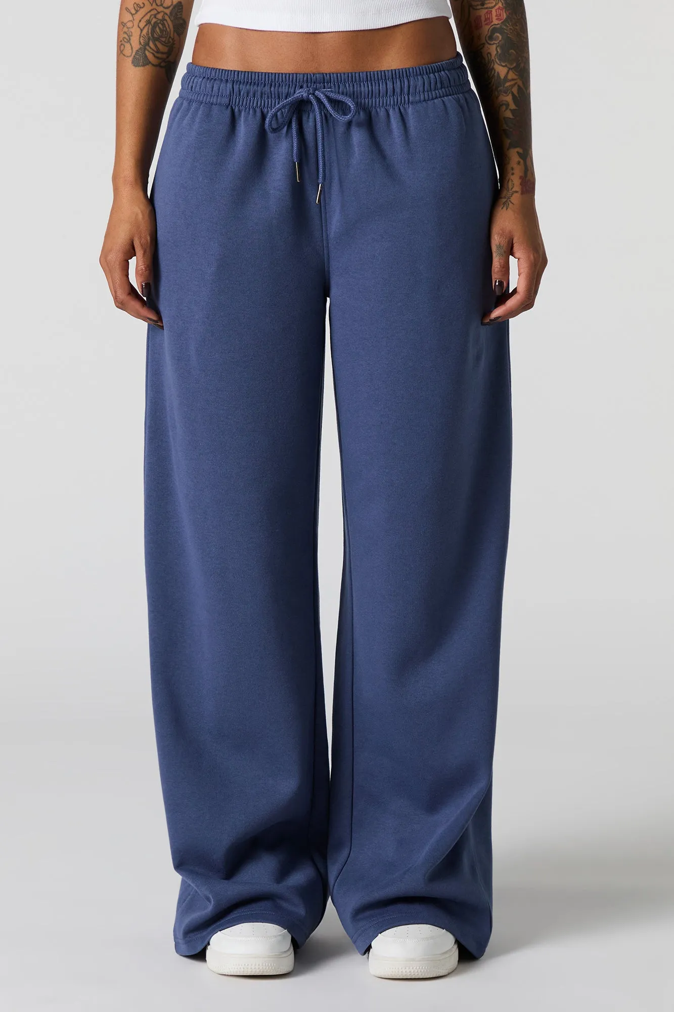 Pantalon d'entraînement à jambe large en molleton sold by Urban Planet product image thumbnail 2