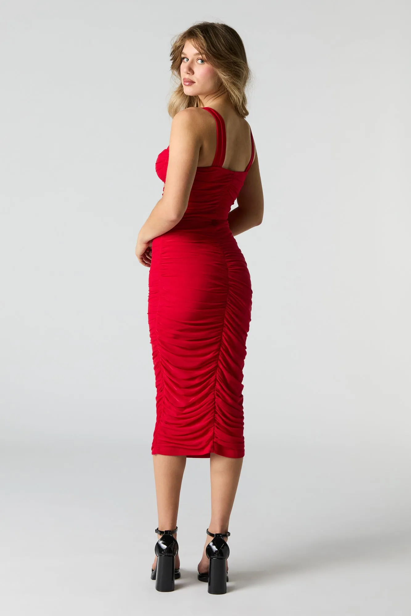 Robe bustier midi ruchée en filet sold by Urban Planet product image thumbnail 3