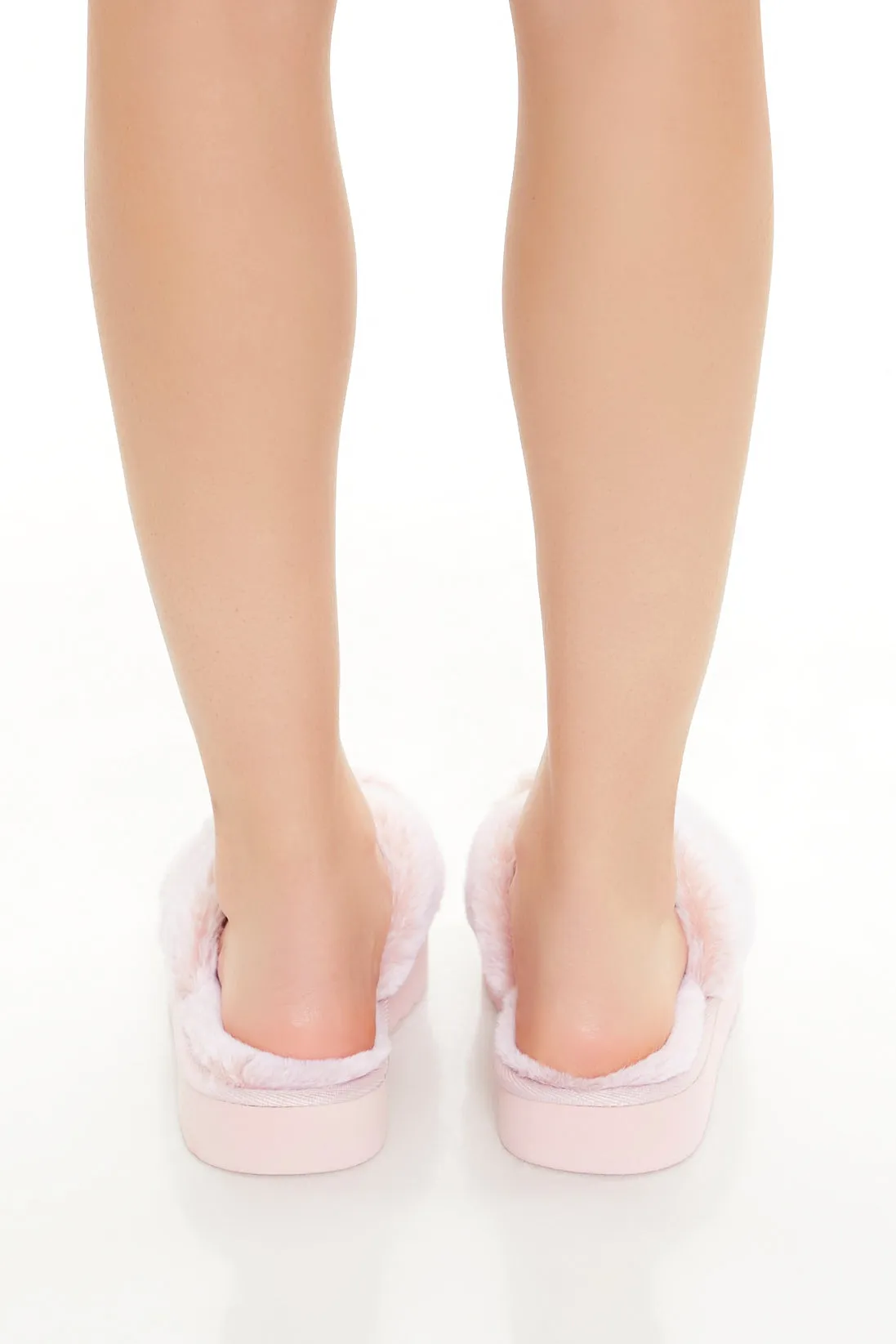 Pantoufles intérieures en similifourrure sold by Urban Planet product image thumbnail 3