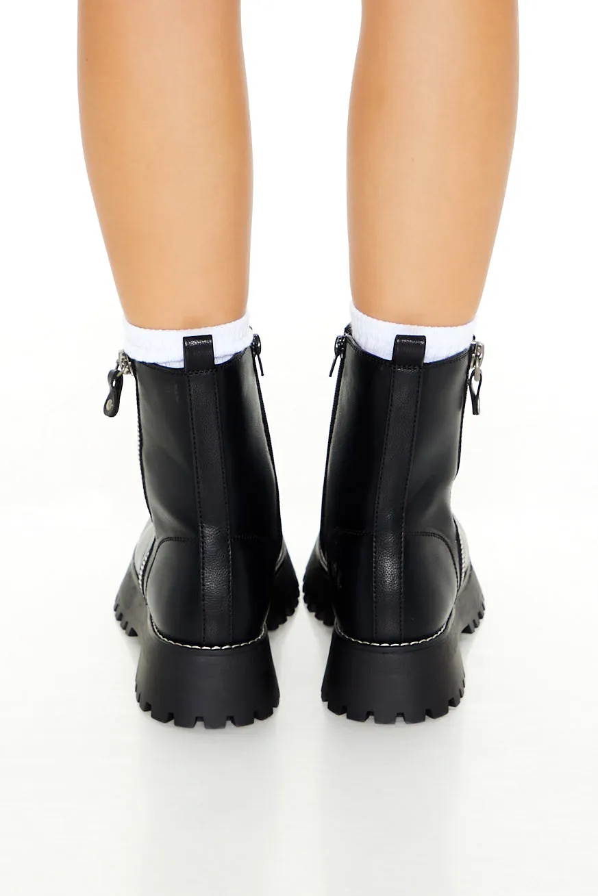 Bottillons avec semelles crantées en similicuir sold by Urban Planet product image thumbnail 2