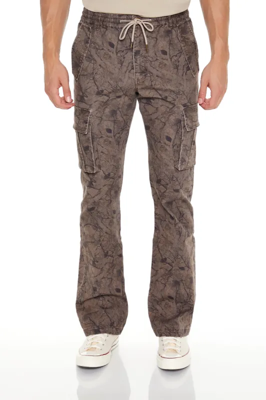 Pantalon cargo à jambe mince avec motif de feuilles sold by Urban Planet