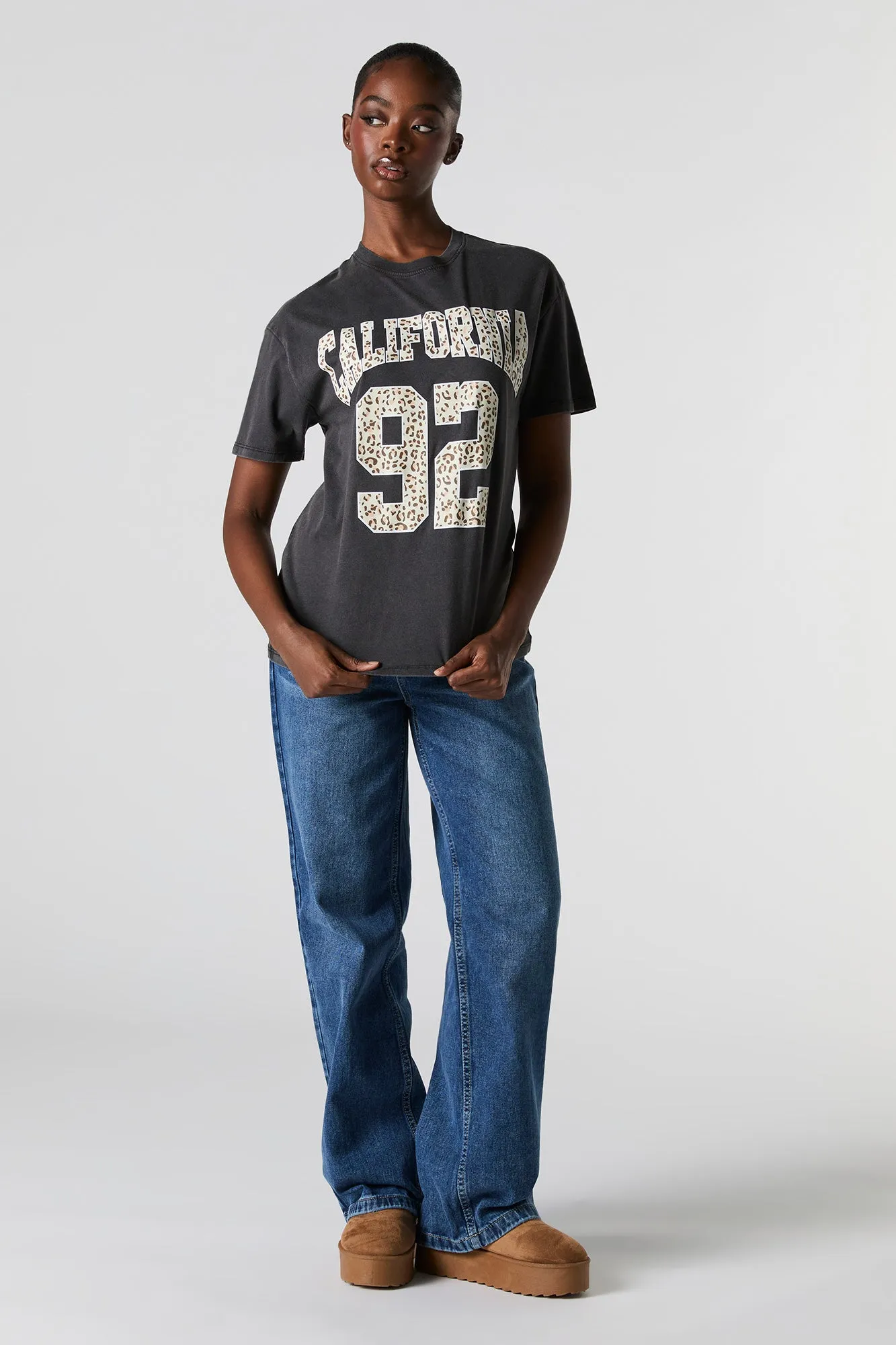 T-shirt de coupe garçonne délavé à imprimé California 92 sold by Urban Planet product image thumbnail 3