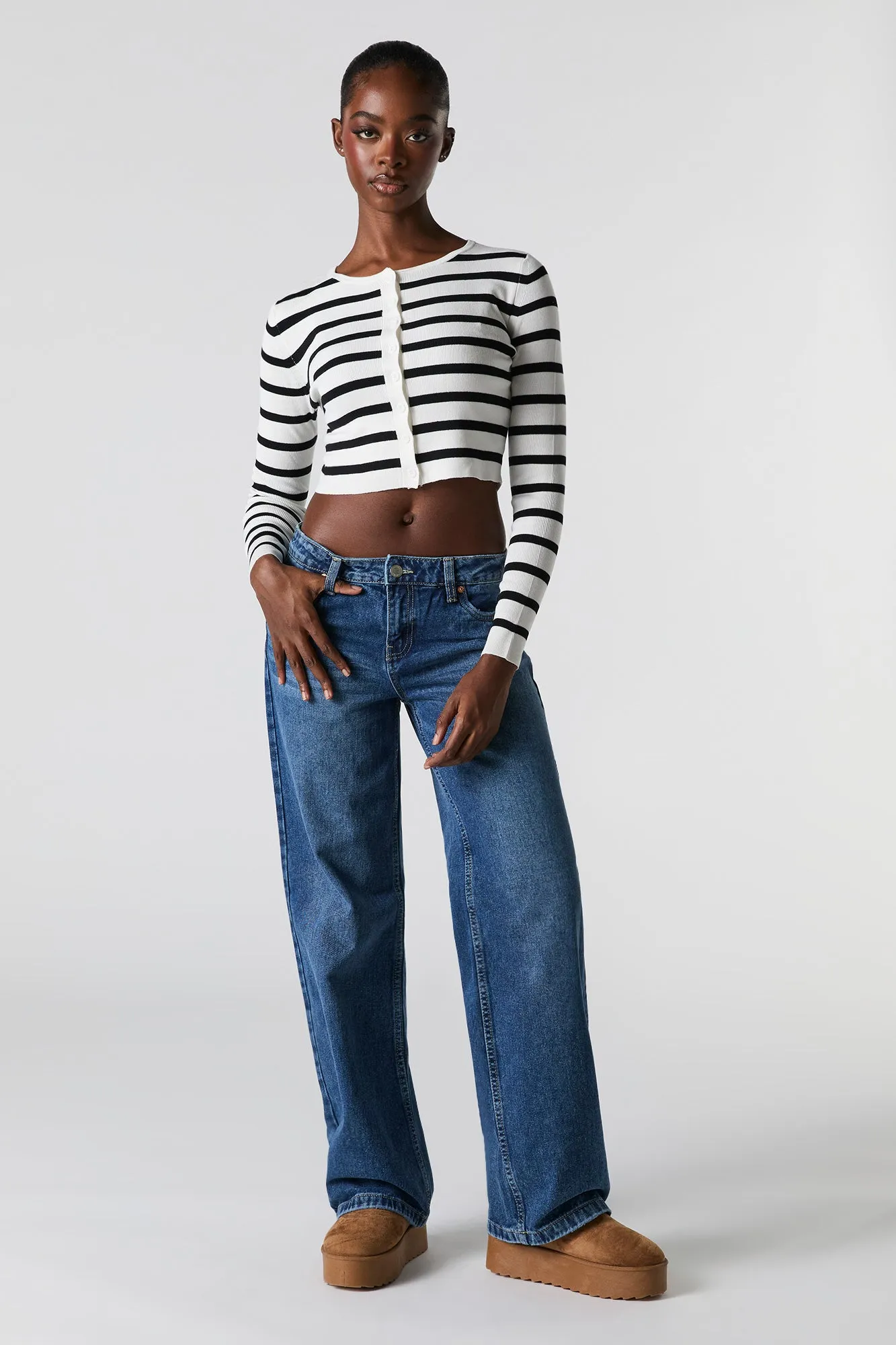 Jean de planchiste délavé foncé à taille basse sold by Urban Planet