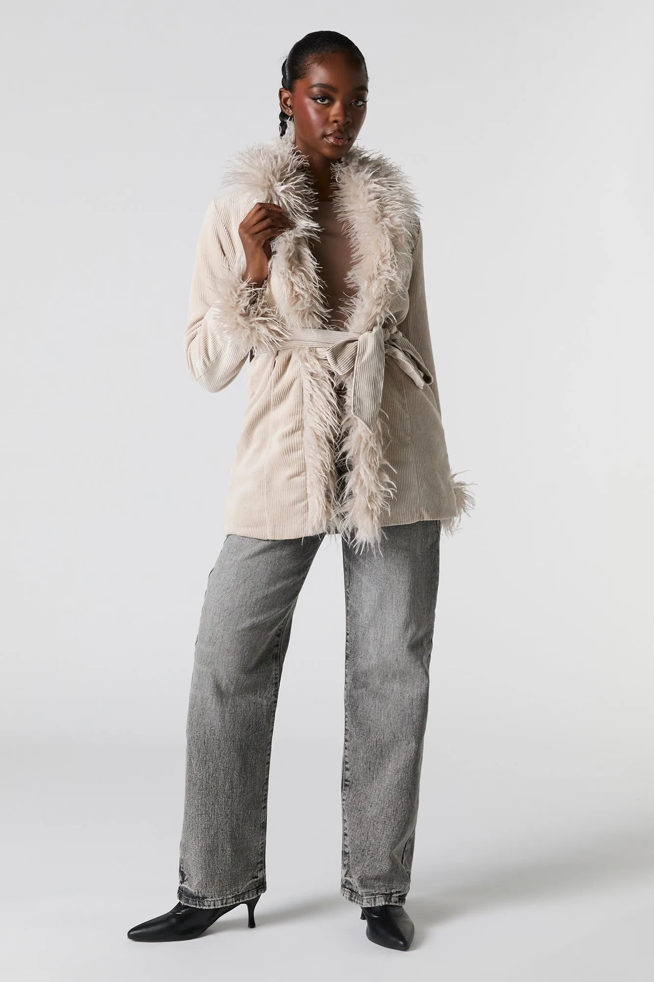 Blouson en velours côtelé avec liséré de similifourrure sold by Urban Planet product image thumbnail 3