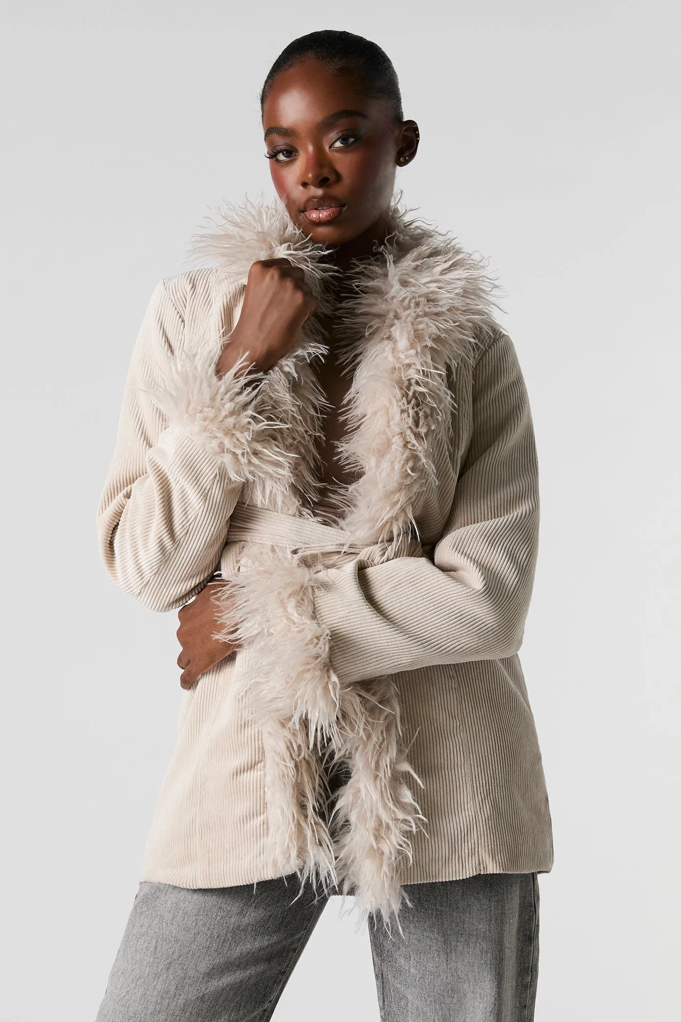 Blouson en velours côtelé avec liséré de similifourrure sold by Urban Planet product image thumbnail 4