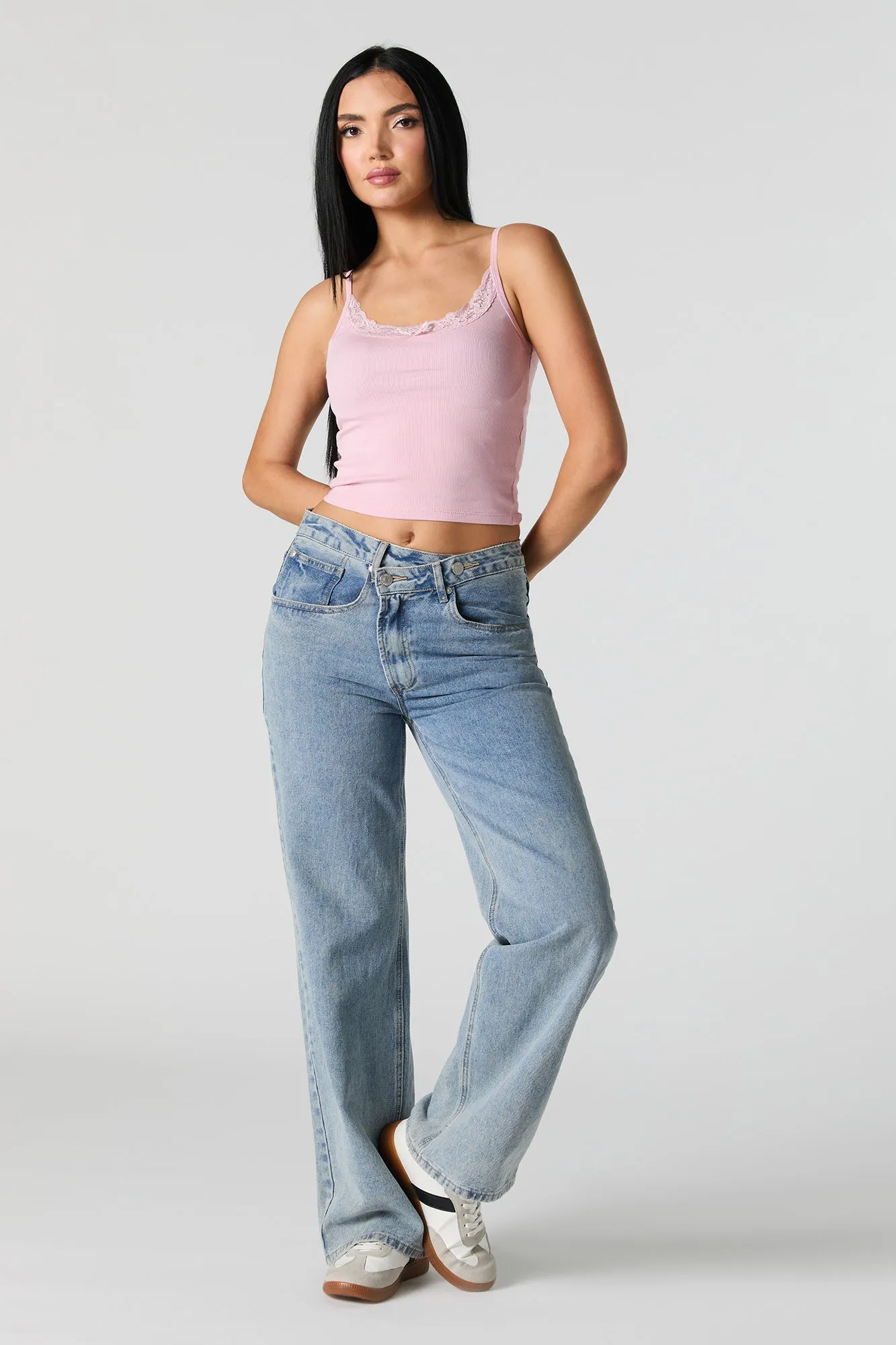 Camisole côtelée courte avec liséré de dentelle sold by Urban Planet product image thumbnail 3