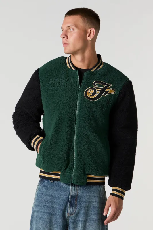 Blouson de style universitaire en Sherpa avec motif brodé sold by Urban Planet