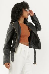 Blouson en similicuir avec ceinture sold by Urban Planet