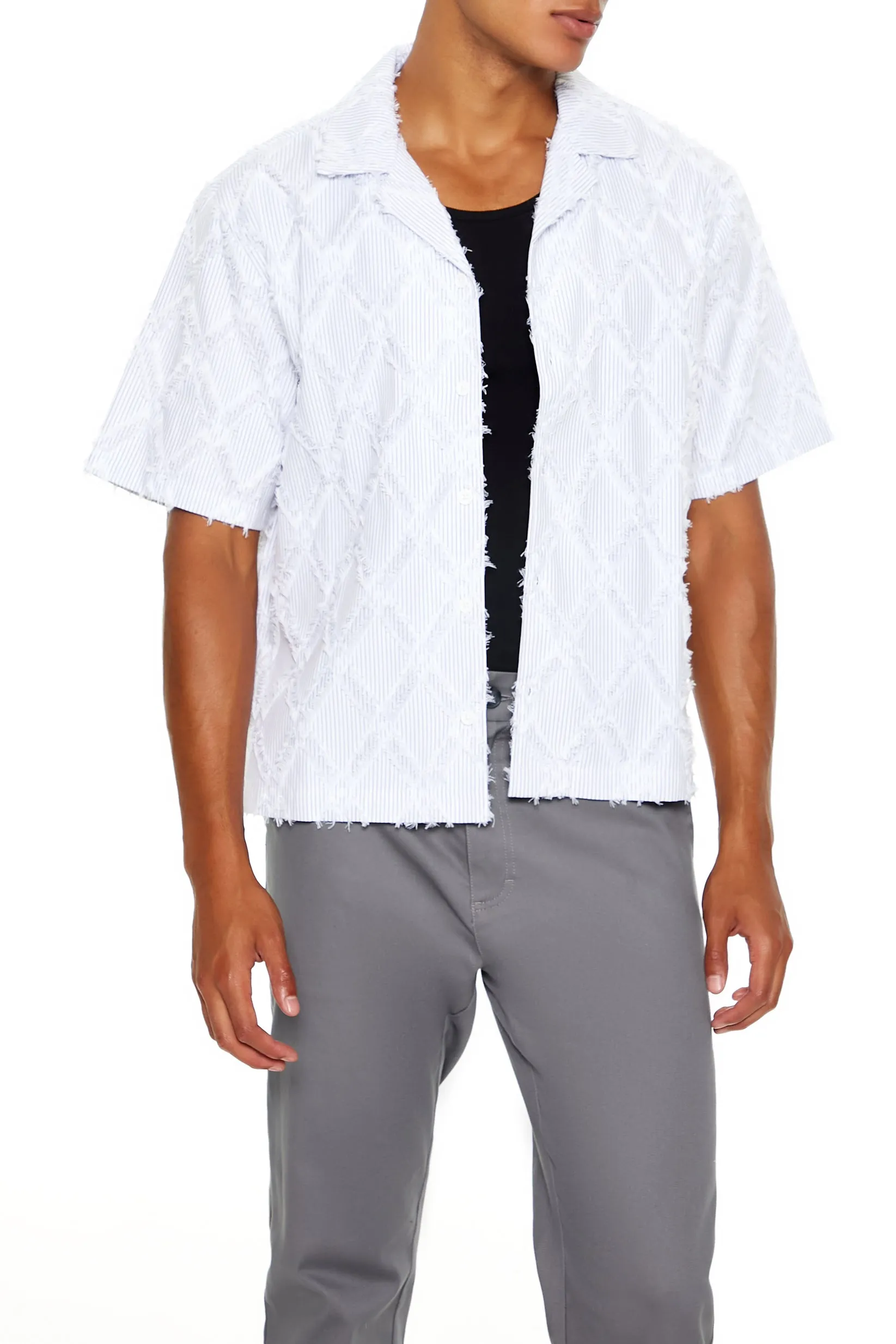 Haut boutonné texturé sold by Urban Planet