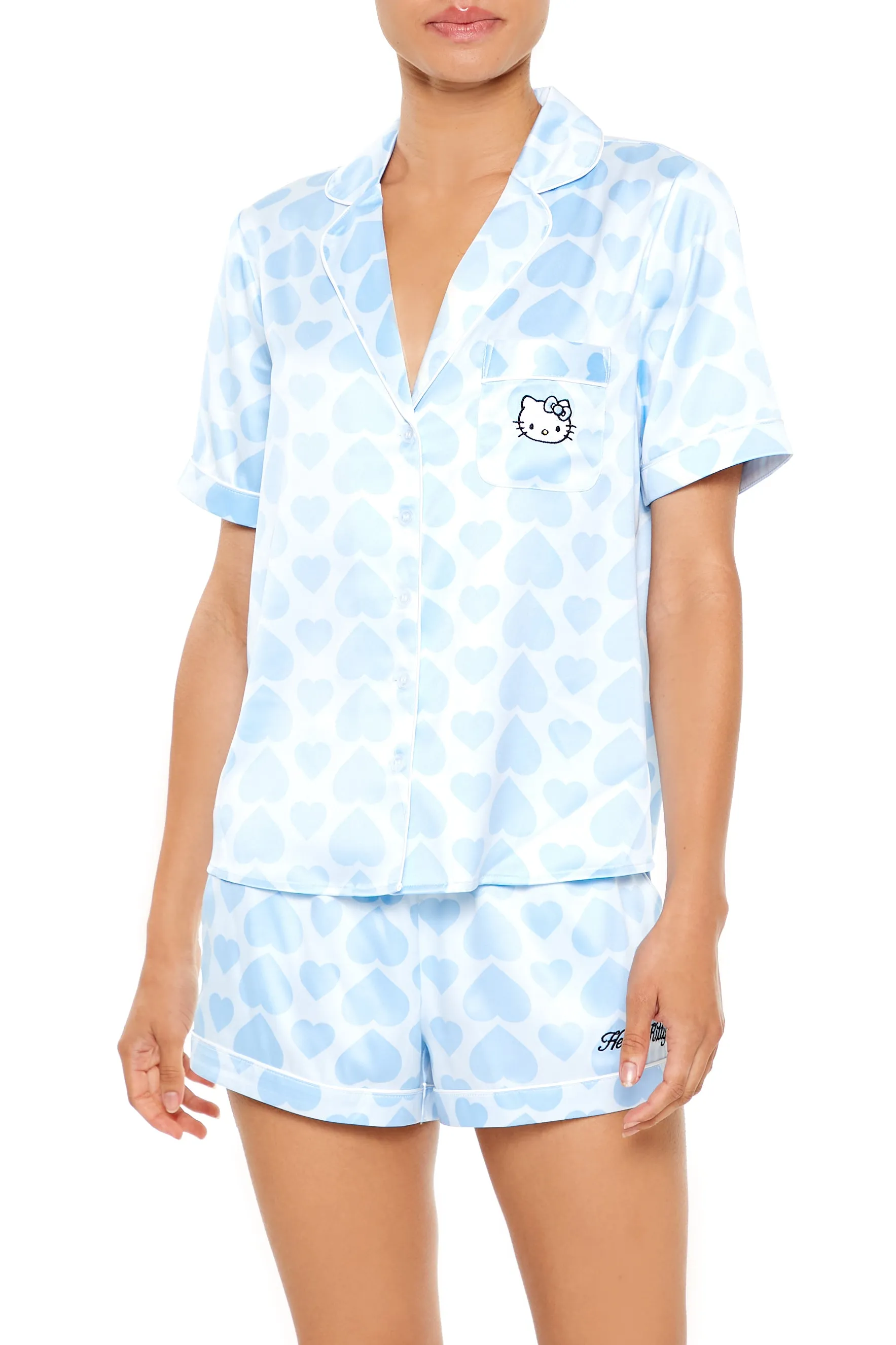 Ensemble pyjama avec haut à imprimé Hello Kitty Coeur et short sold by Urban Planet product image thumbnail 3