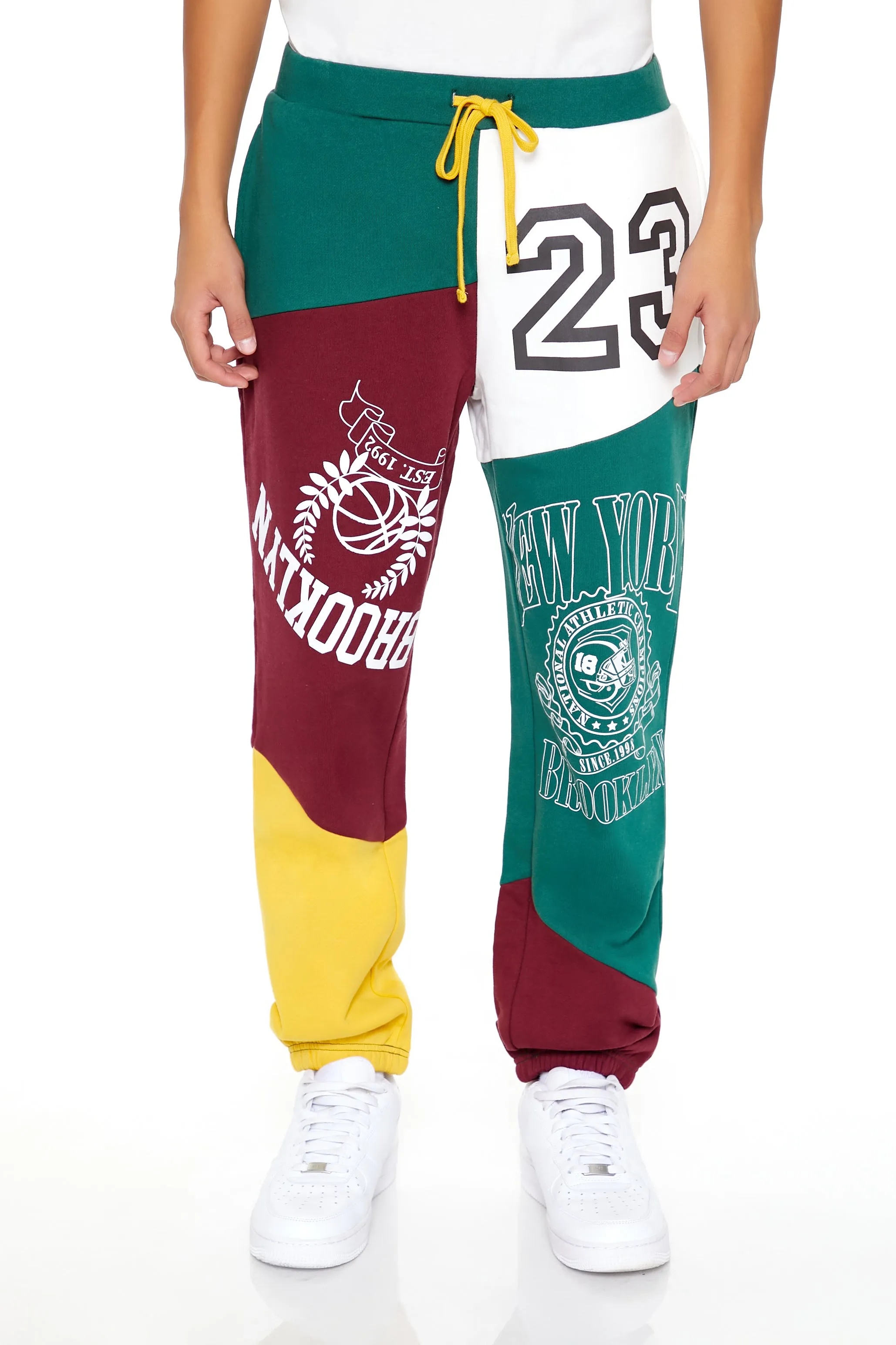 Jogger avec blocs de couleurs et imprimé New York sold by Urban Planet