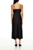 Robe maxi à enfiler avec liséré de dentelle sold by Urban Planet