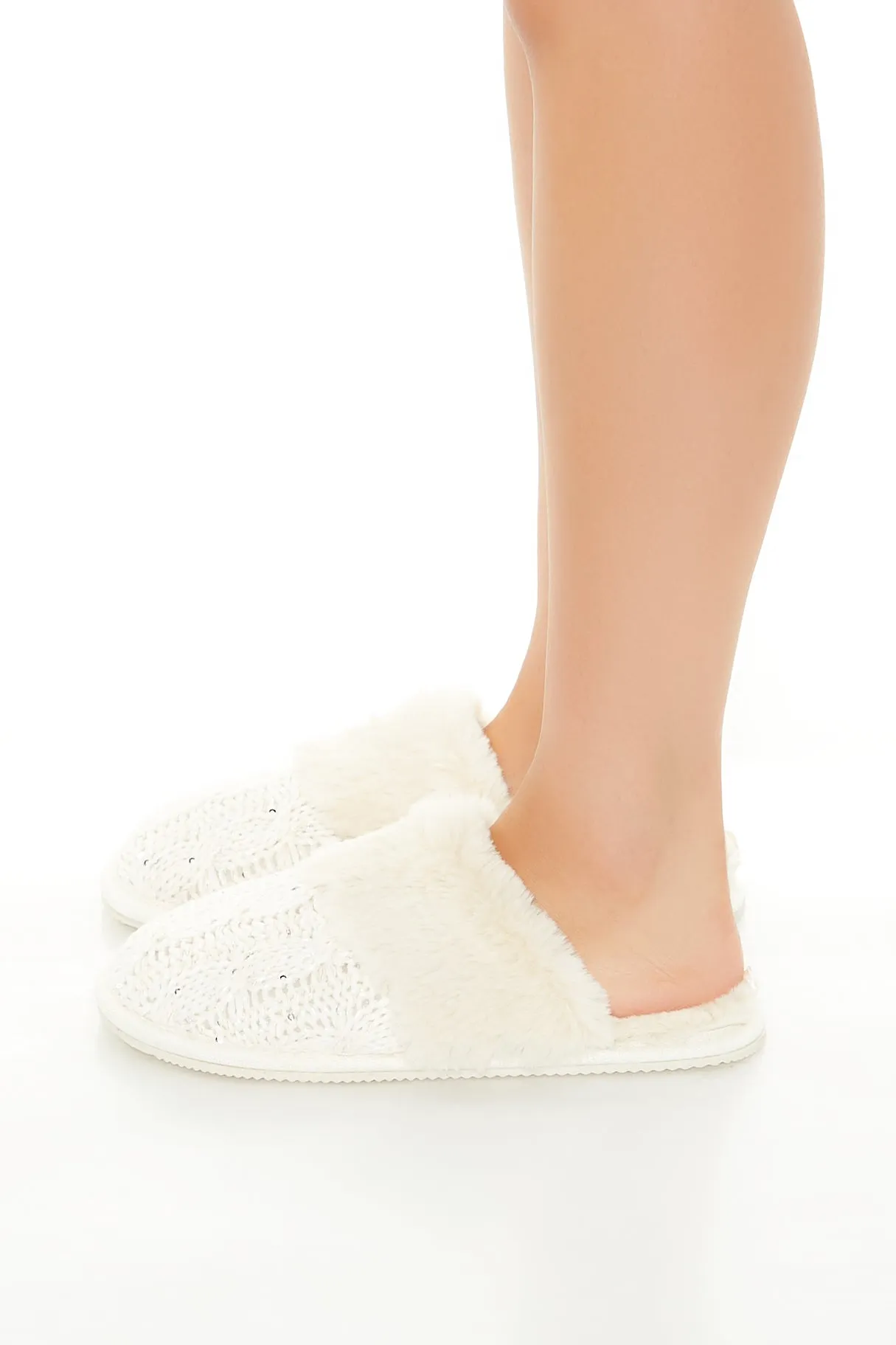 Pantoufles en tricot torsadé avec liséré de similifourrure sold by Urban Planet product image thumbnail 2