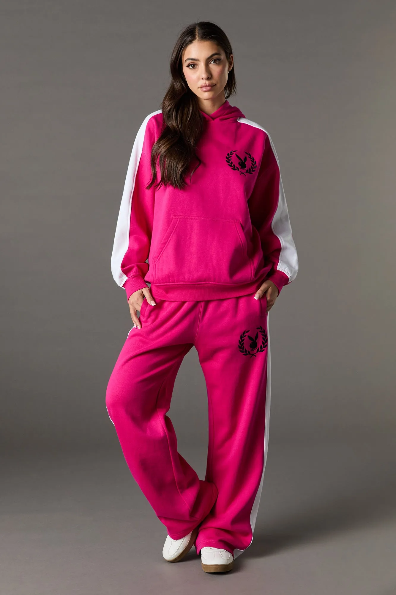 Haut à capuchon en molleton surdimensionné à blocs de couleurs et broderie Playboy sold by Urban Planet product image thumbnail 4