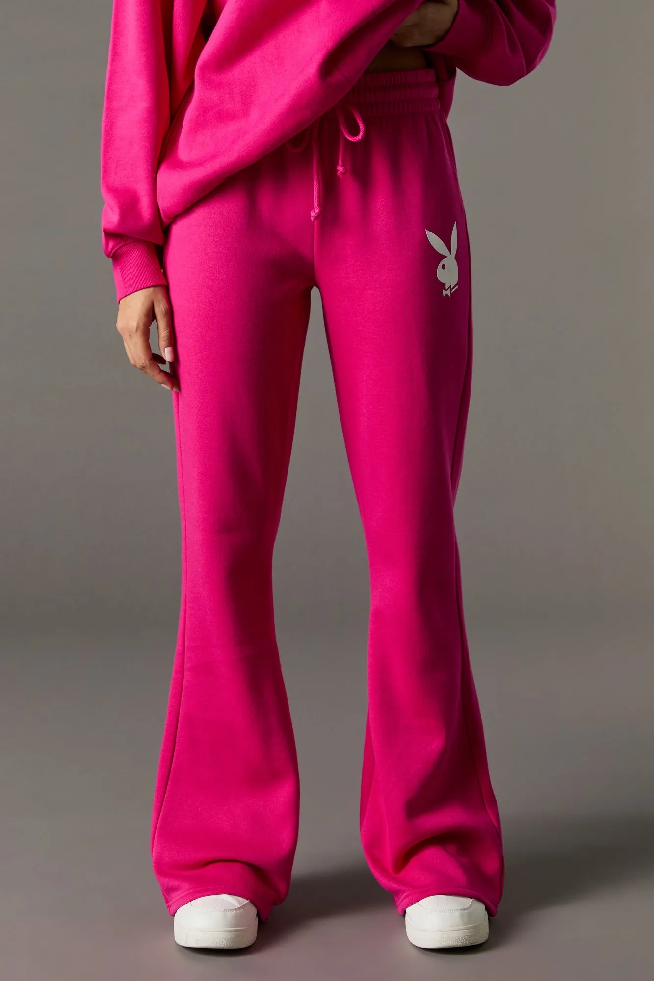 Pantalon en molleton jambe évasée à imprimé Playboy sold by Urban Planet product image thumbnail 2