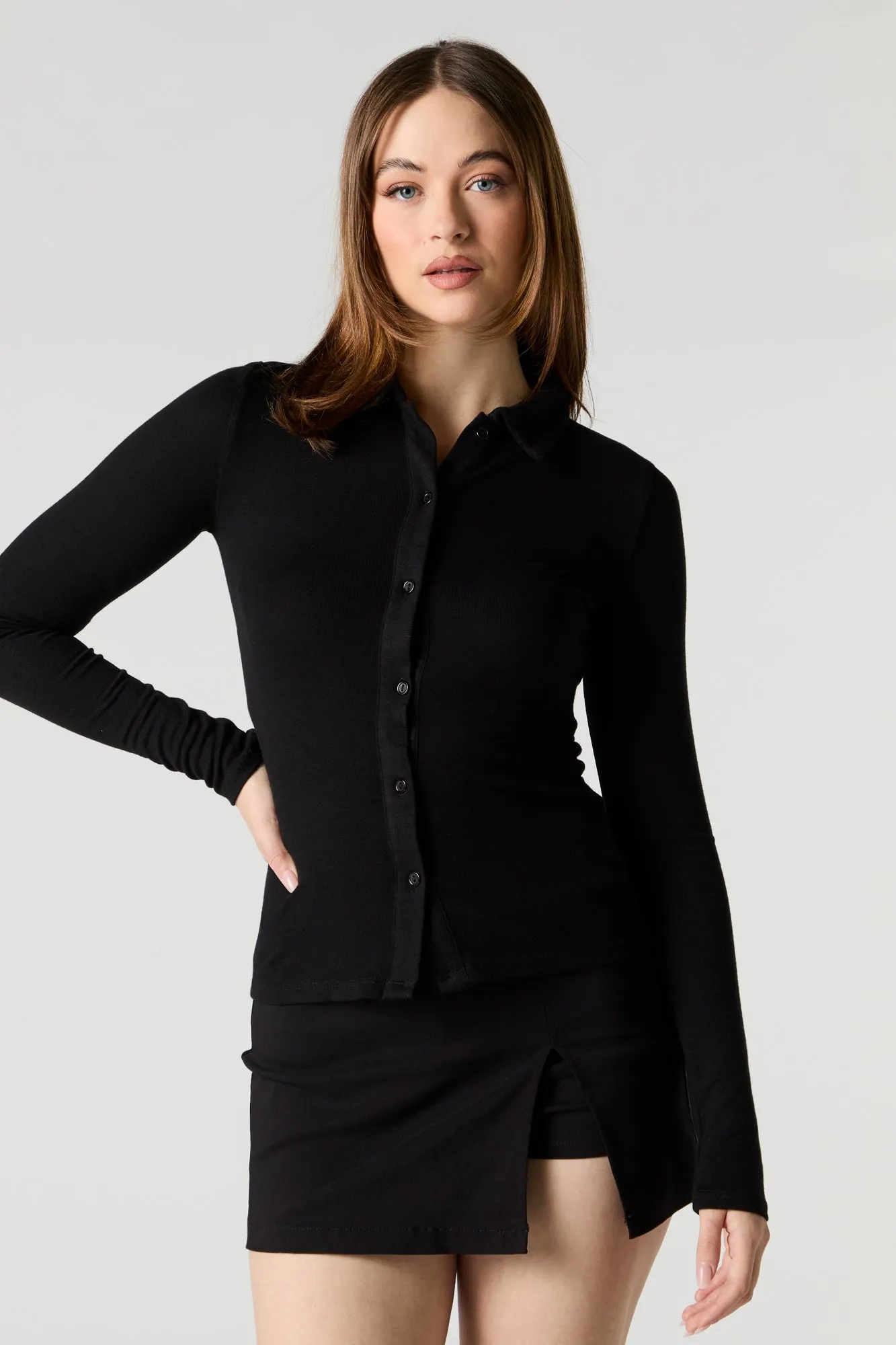 Haut boutonné en tricot côtelé avec col sold by Urban Planet product image thumbnail 4