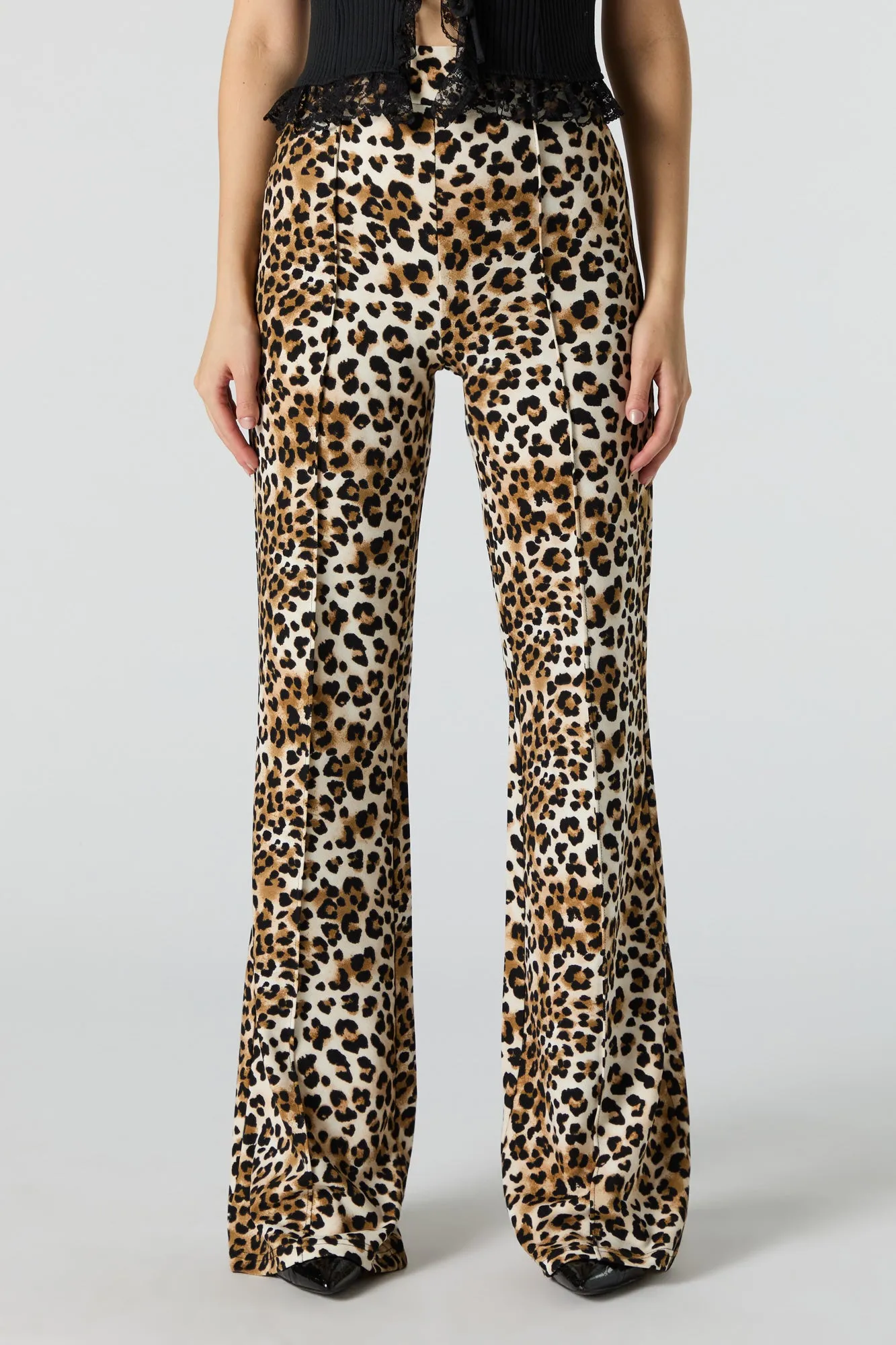 Pantalon plissé imprimé à jambe évasée sold by Urban Planet product image thumbnail 5