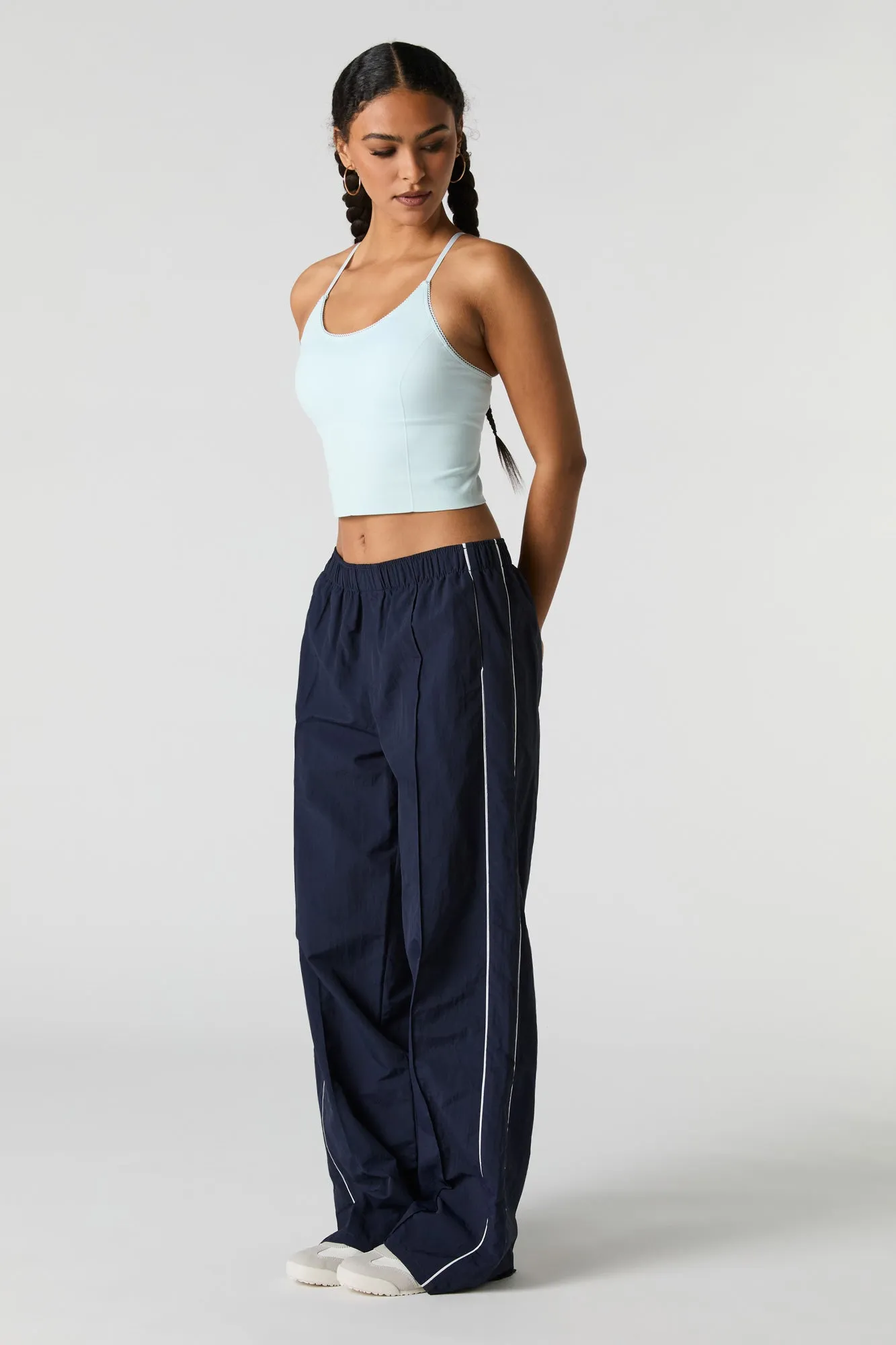 Camisole sans couture à soutien-gorge intégré avec col rond sold by Urban Planet product image thumbnail 3