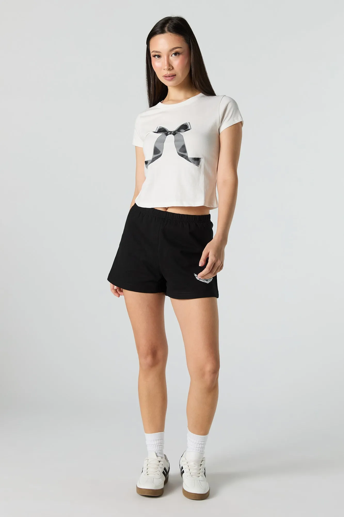 T-shirt ultracourt gris à imprimé Bow sold by Urban Planet product image thumbnail 3