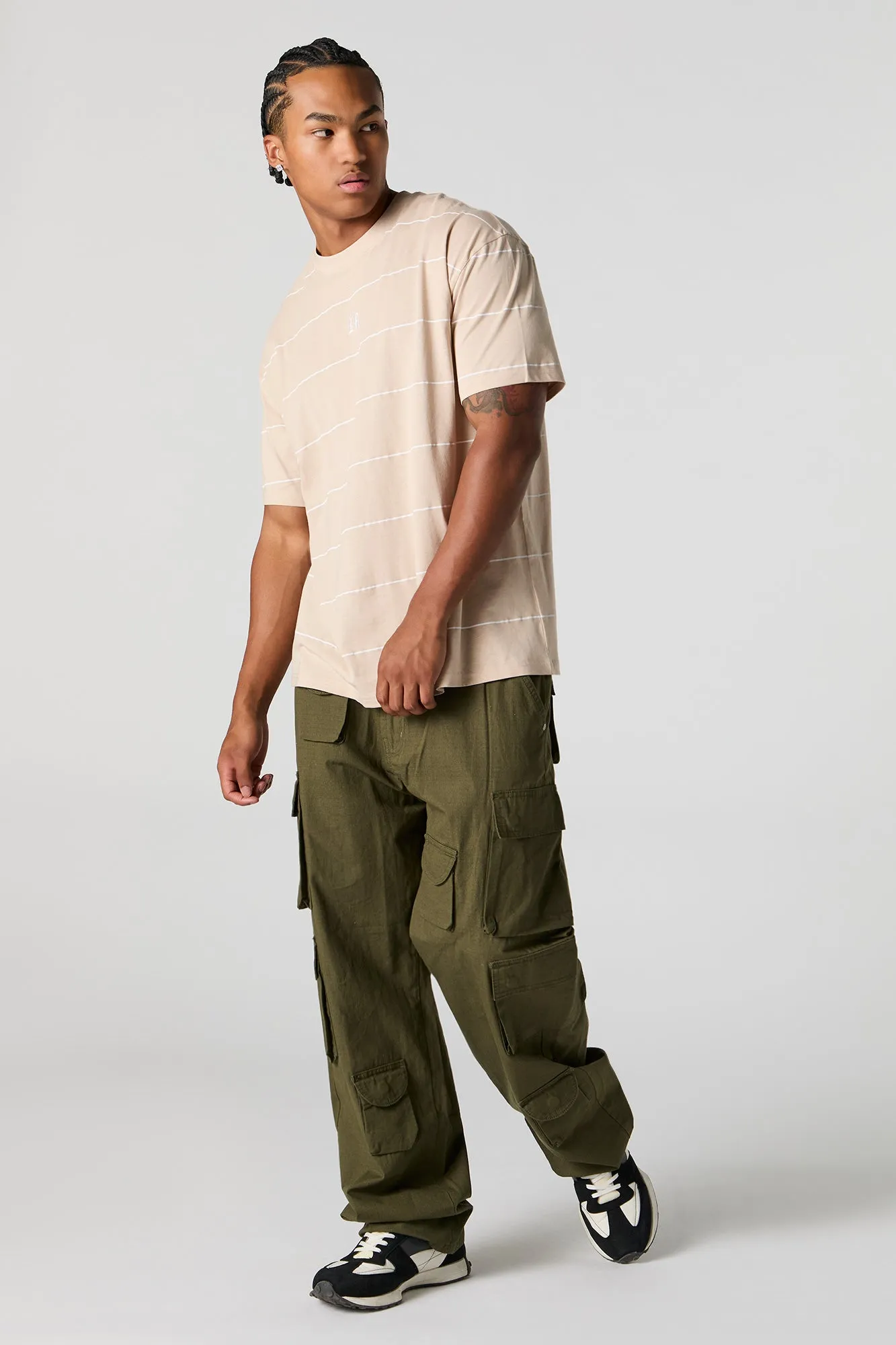 Pantalon cargo ample avec huit poches sold by Urban Planet product image thumbnail 2