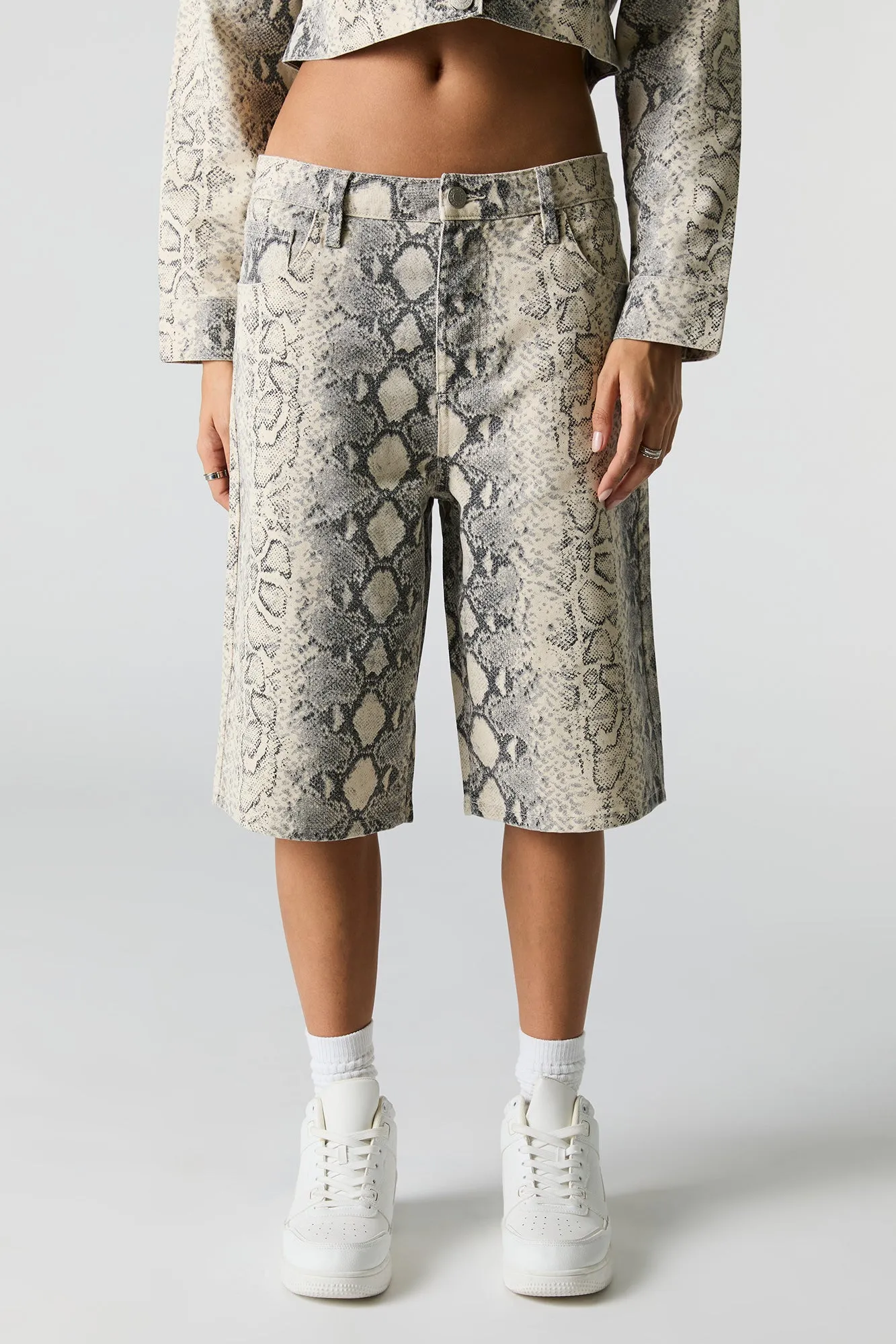 Jean-short en denim imprimé sold by Urban Planet product image thumbnail 2