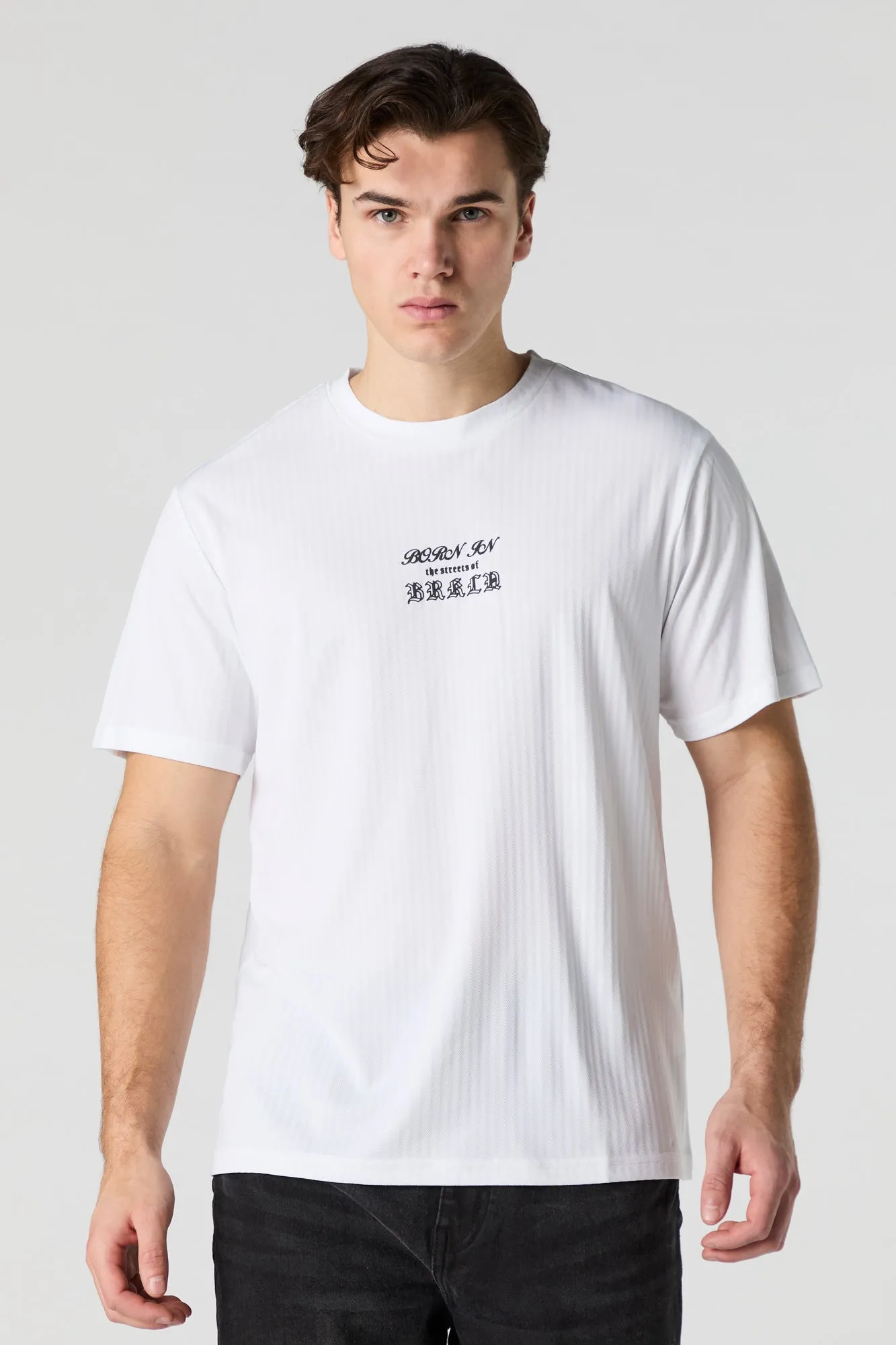 T-shirt texturé à imprimé Brooklyn New York sold by Urban Planet product image thumbnail 2