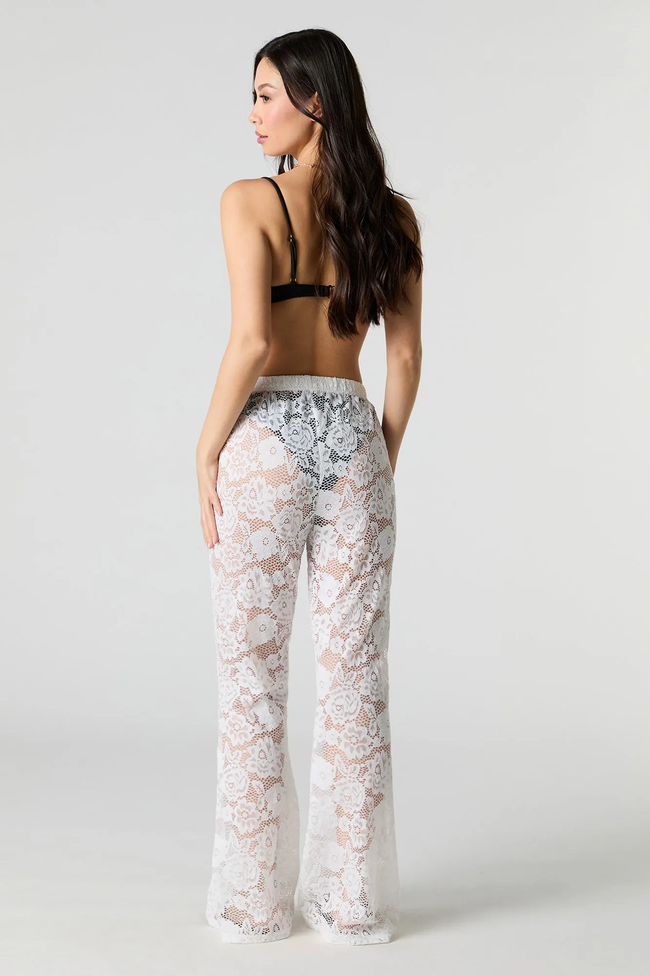 Pantalon couvre-maillot à jambe évasée en dentelle fleurie sold by Urban Planet product image thumbnail 3