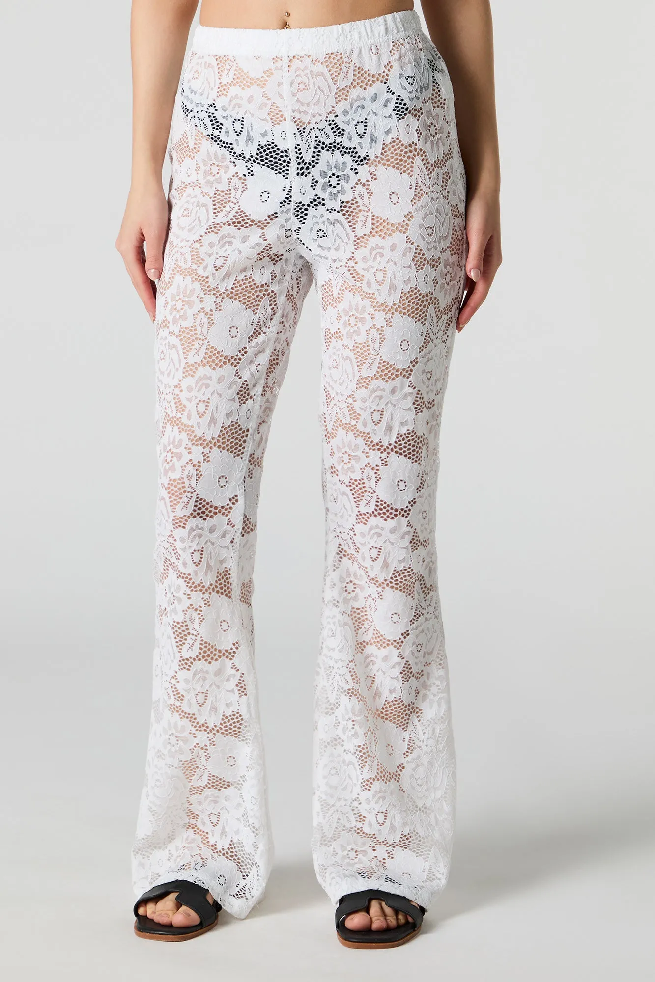 Pantalon couvre-maillot à jambe évasée en dentelle fleurie sold by Urban Planet product image thumbnail 2