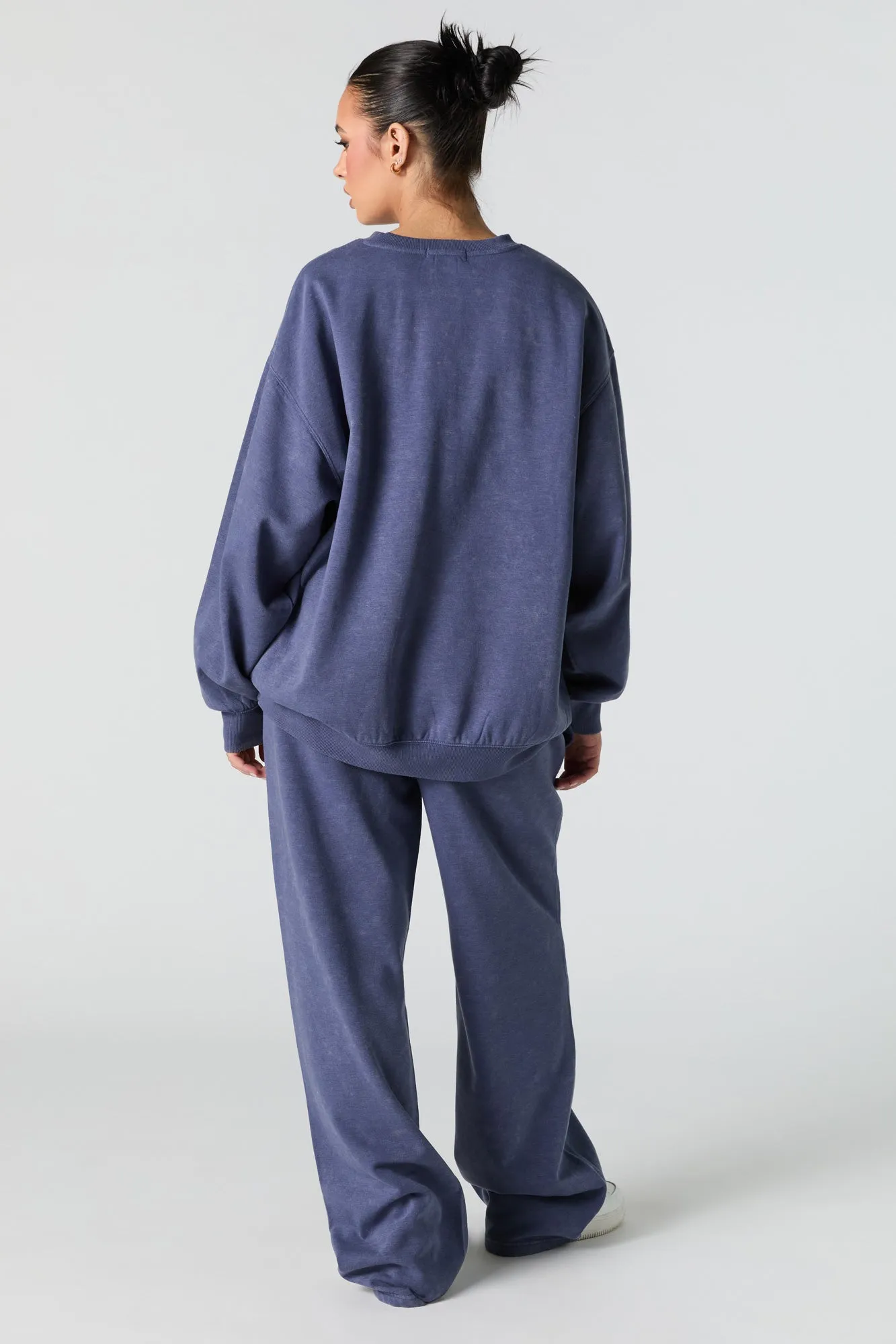 Pantalon d'entraînement à jambe large en molleton imprimé délavé sold by Urban Planet product image thumbnail 3