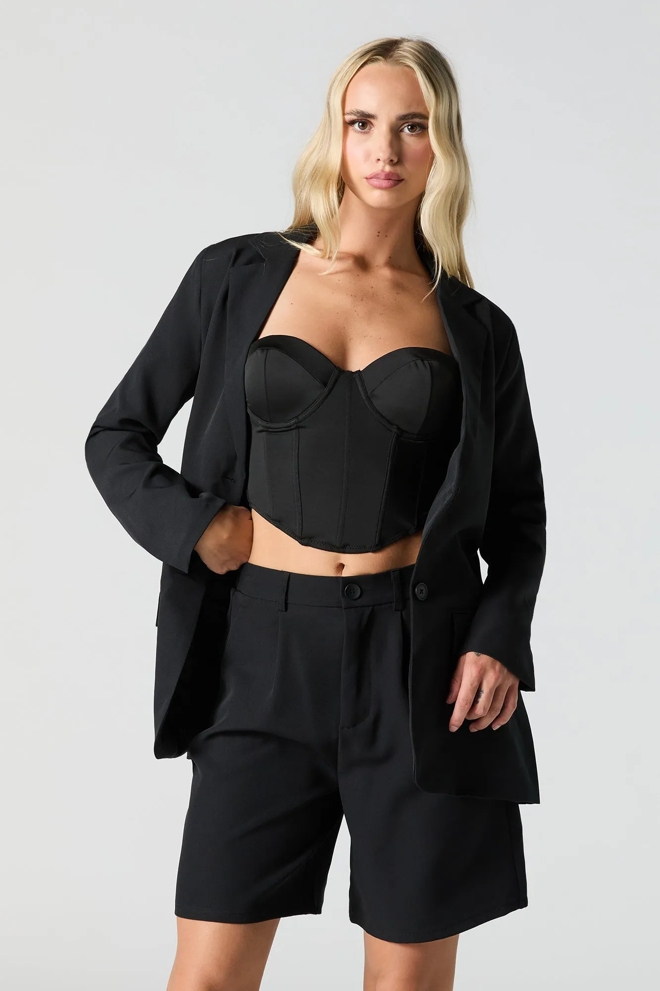 Short habillé sold by Urban Planet