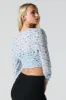 Haut boutonné court en chiffon imprimé avec encolure en V sold by Urban Planet