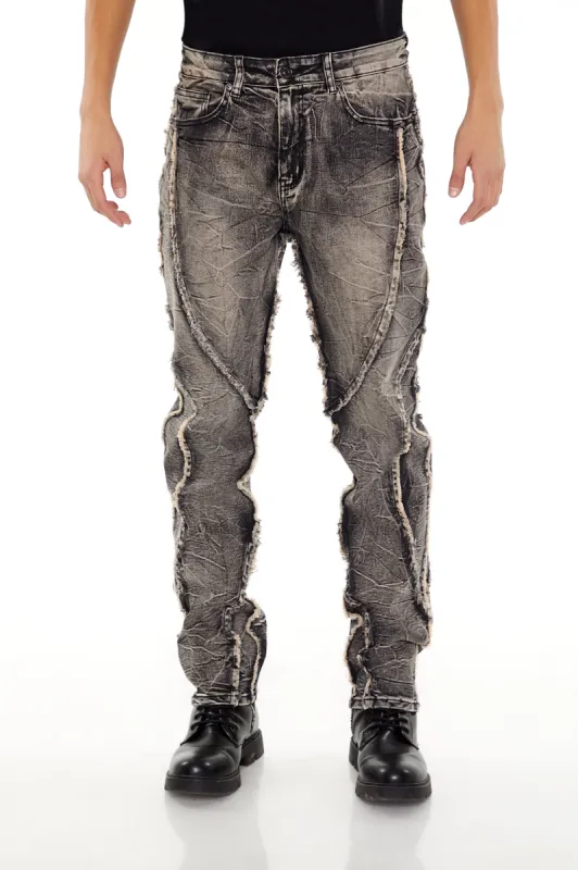 Jean ajusté délavé à l'acide avec franges sold by Urban Planet