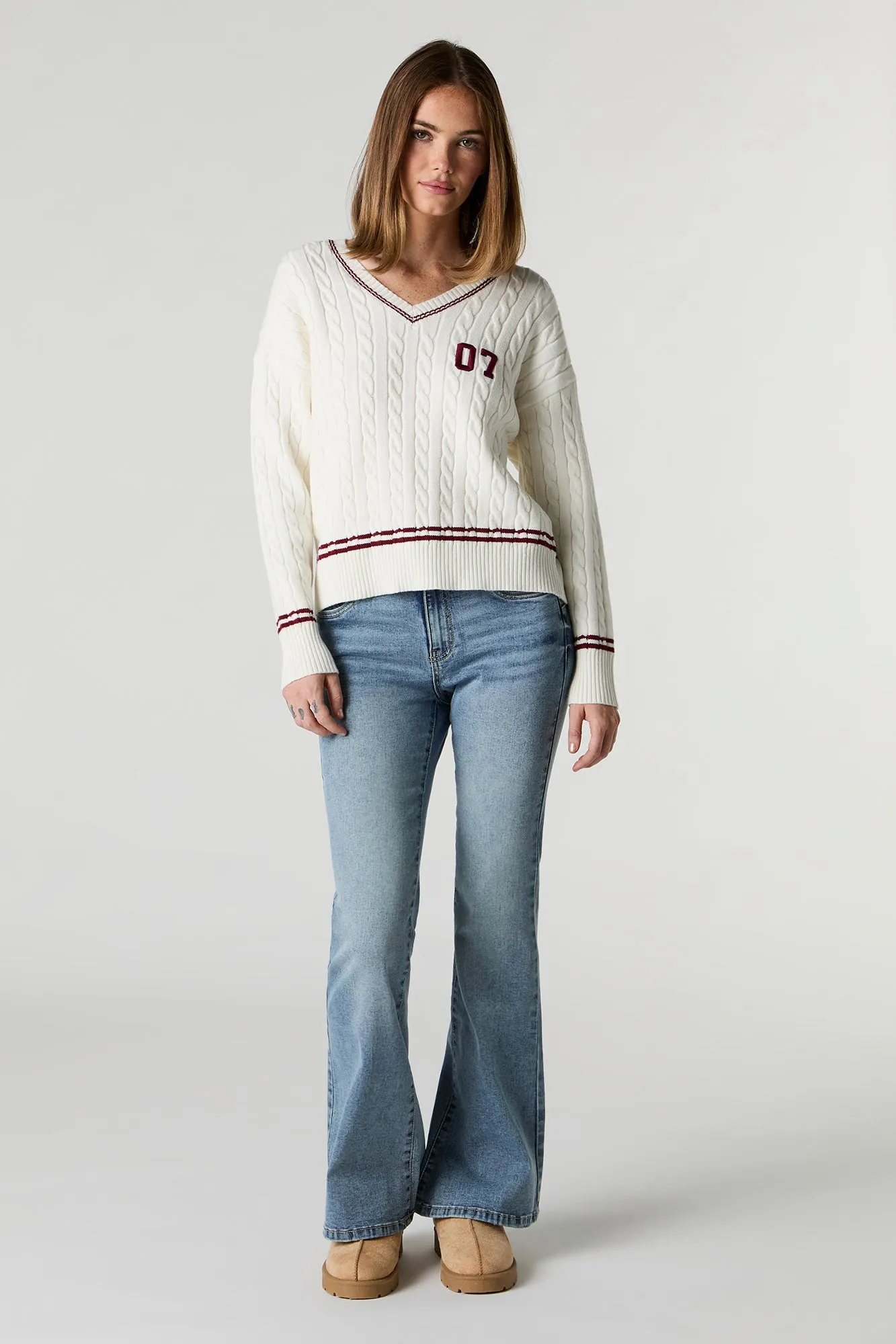 Jean extensible à jambe évasée vintage délavé moyen sold by Urban Planet