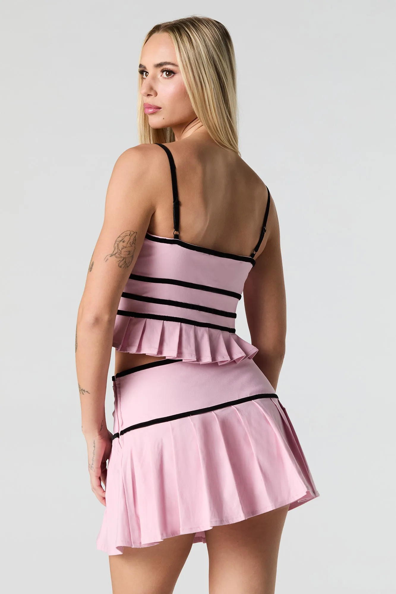 Minijupe plissée avec boucle sold by Urban Planet product image thumbnail 2