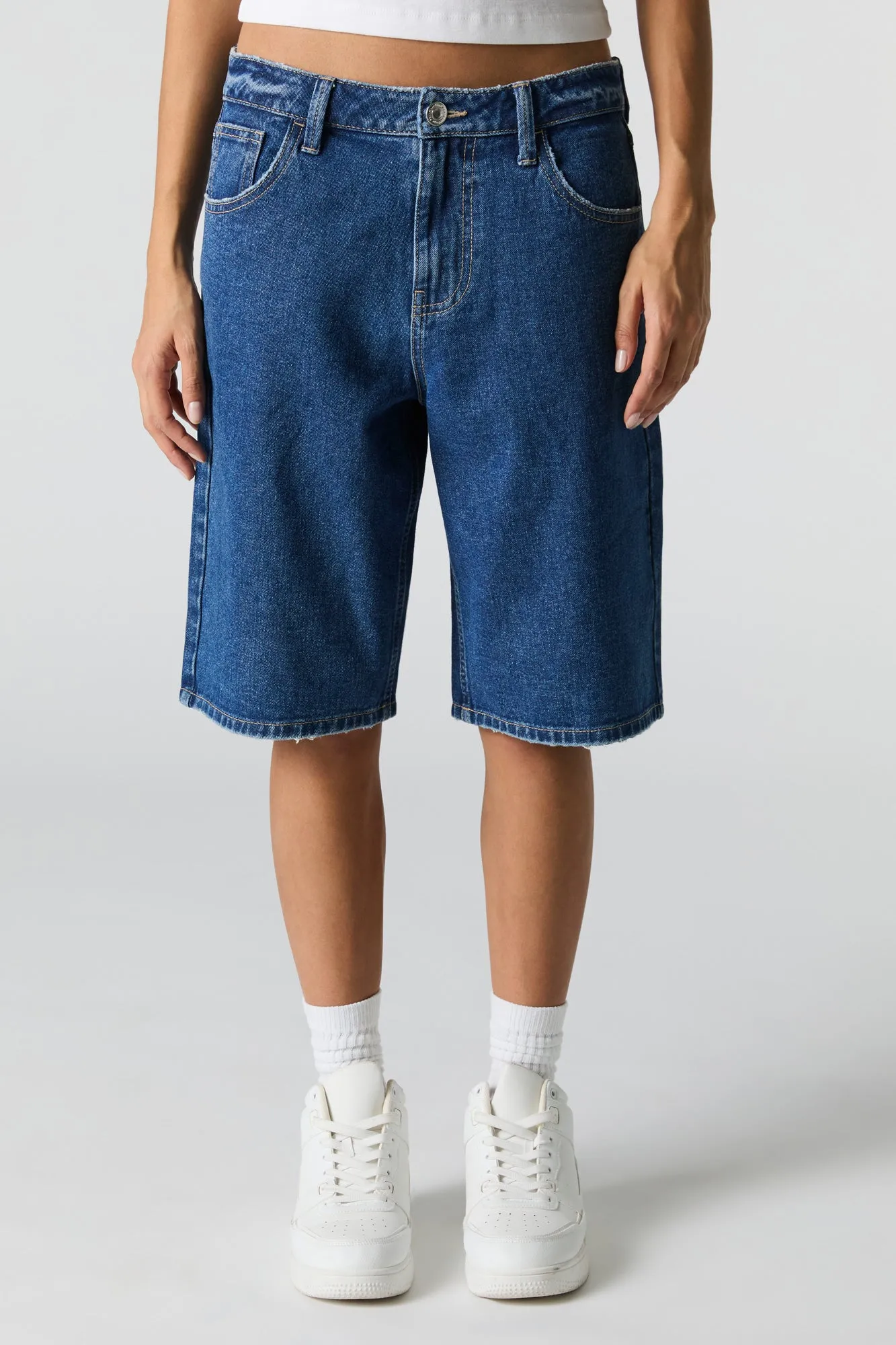 Jean-short en denim délavé foncé sold by Urban Planet product image thumbnail 2