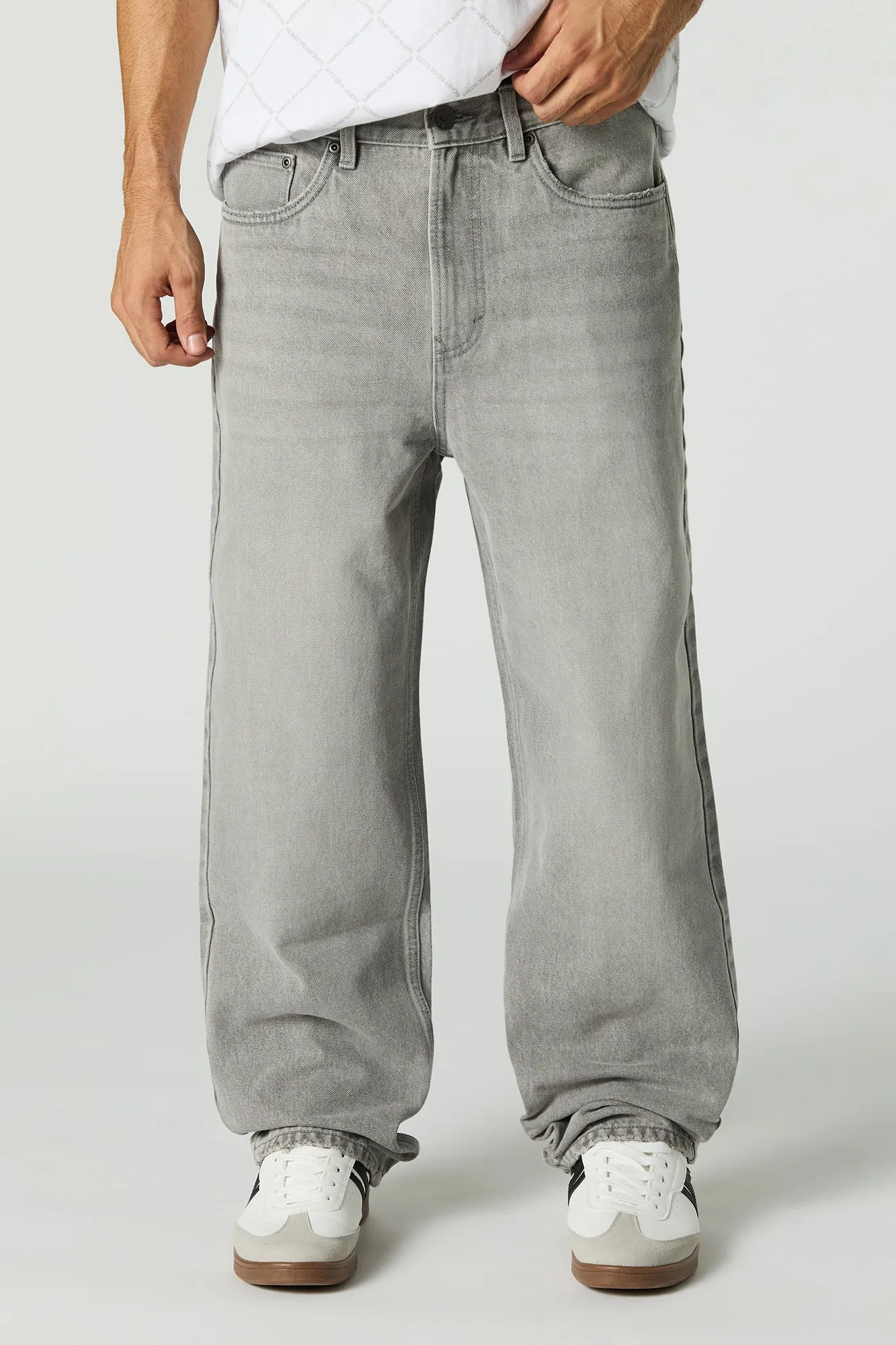 Jean baggy rigide délavé vintage sold by Urban Planet