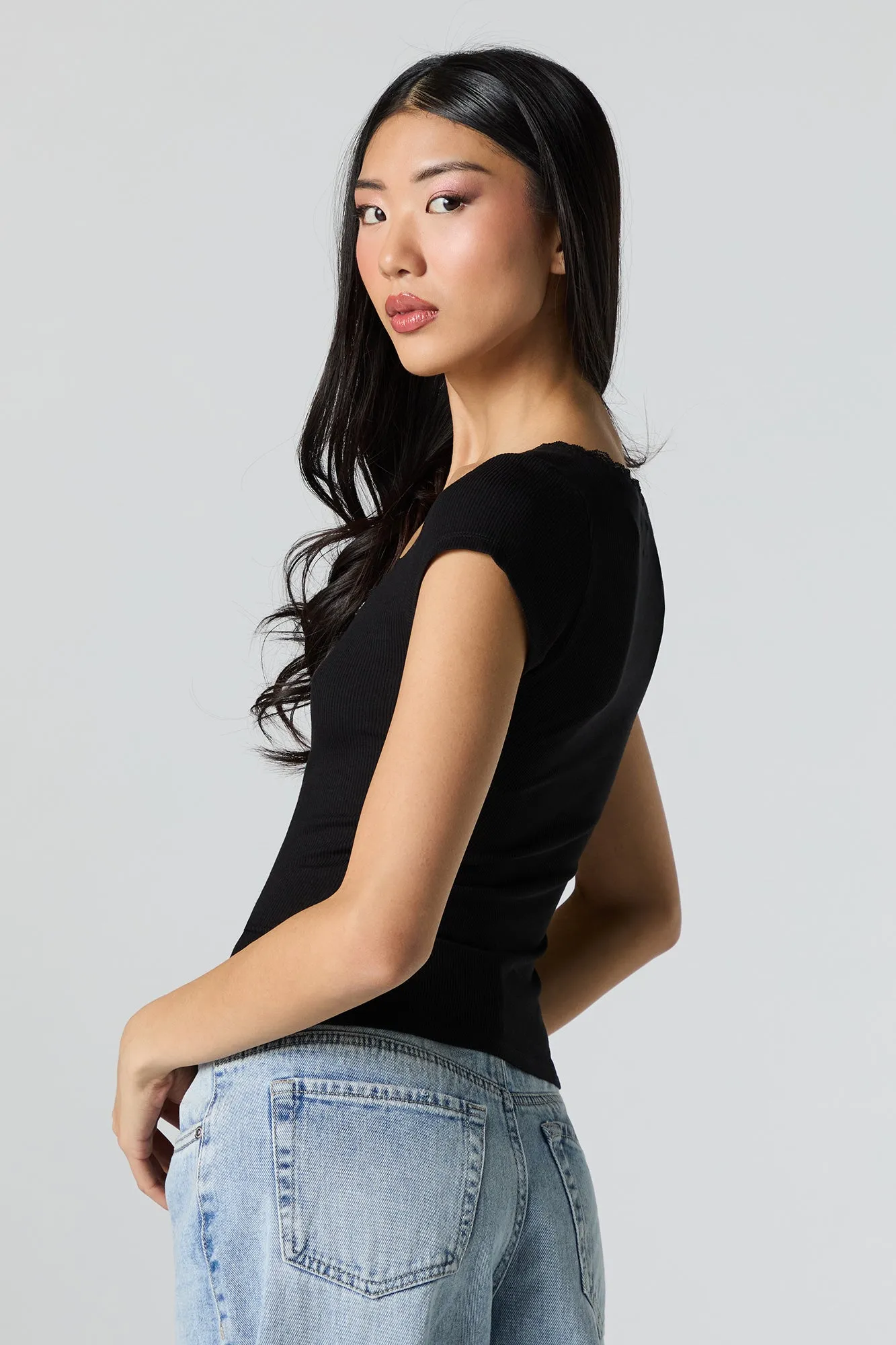 Haut côtelé avec rosette et bordure en dentelle sold by Urban Planet product image thumbnail 5