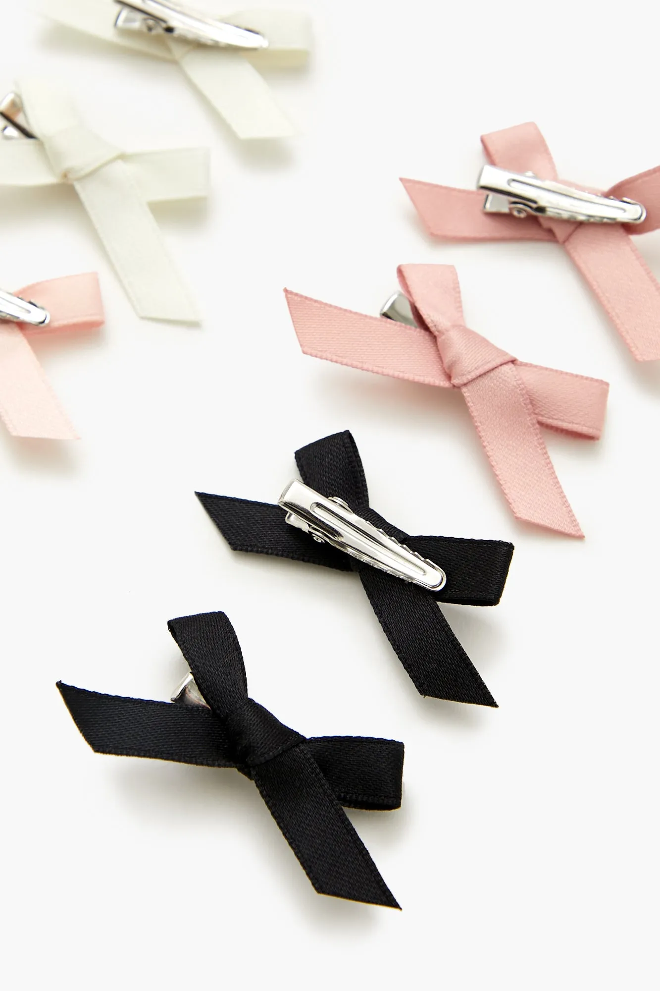 Ribbon Bow Hair Clip Set (8 Pcs) sold by Urban Planet
