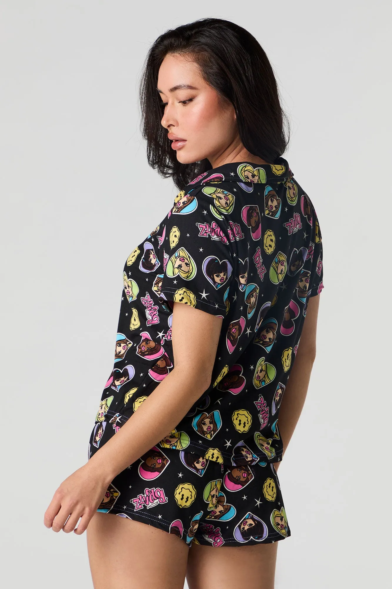 Ensemble pyjama avec haut boutonné et short à imprimé Cartoon sold by Urban Planet product image thumbnail 5