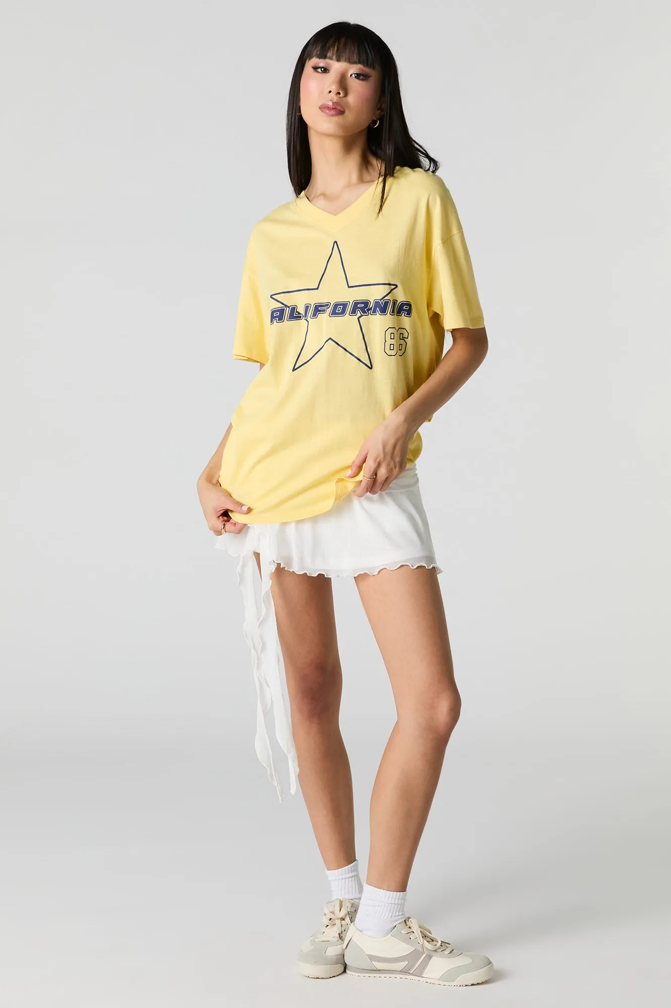 T-shirt à imprimé California 86 avec encolure en V sold by Urban Planet product image thumbnail 3