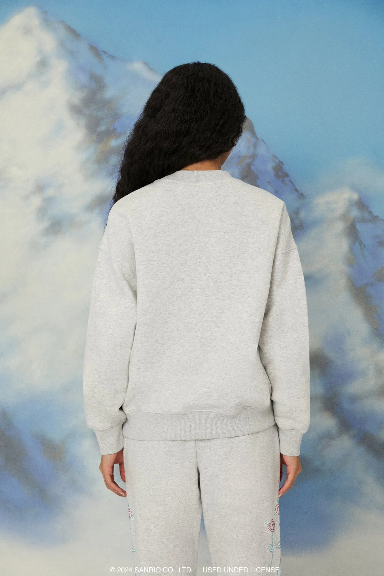 Chandail à enfiler avec imprimé Cinnamoroll Rose sold by Urban Planet product image thumbnail 2