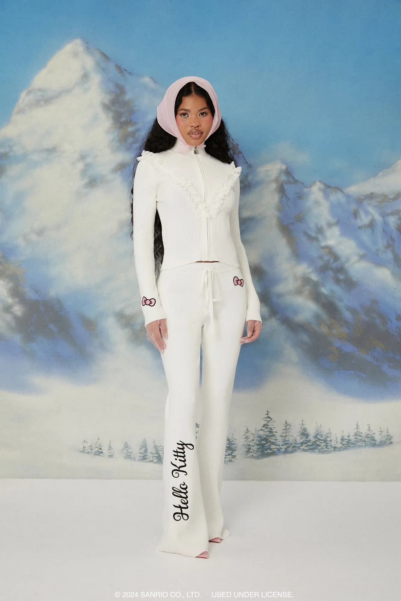 Pantalon à jambe évasée avec imprimé Hello Kitty sold by Urban Planet