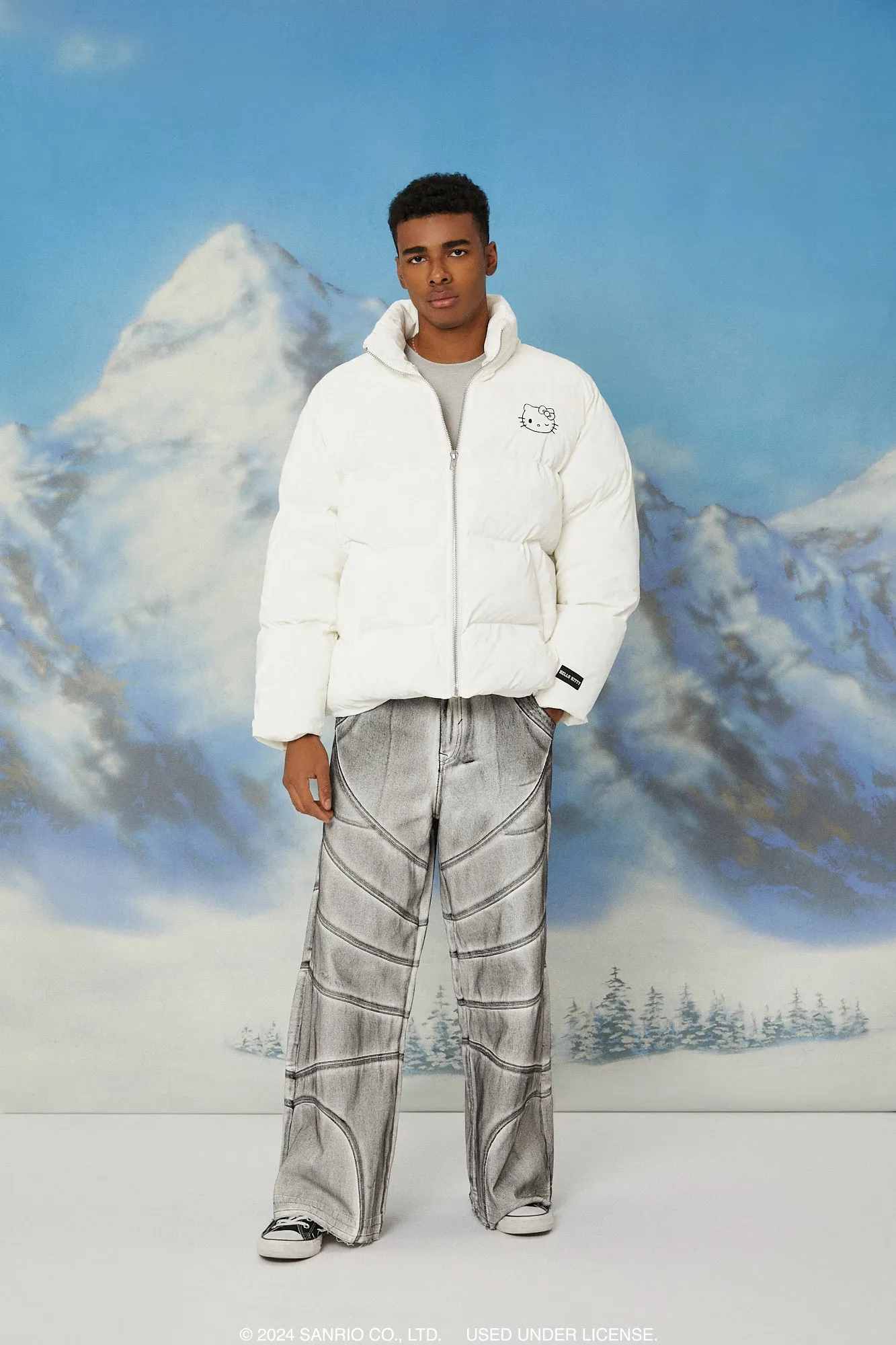 Blouson bouffant avec motif brodé Hello Kitty sold by Urban Planet product image thumbnail 3