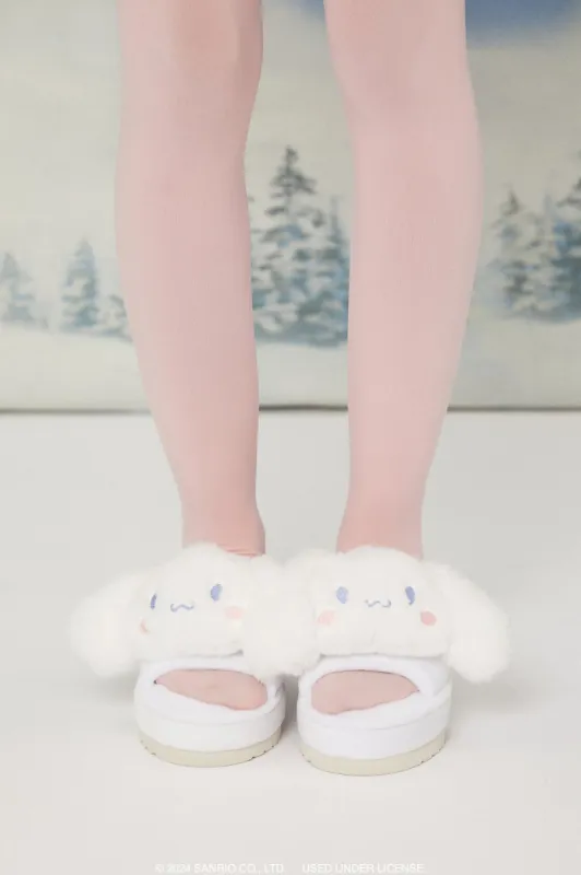 Pantoufles à imprimé Cinnamoroll sold by Urban Planet