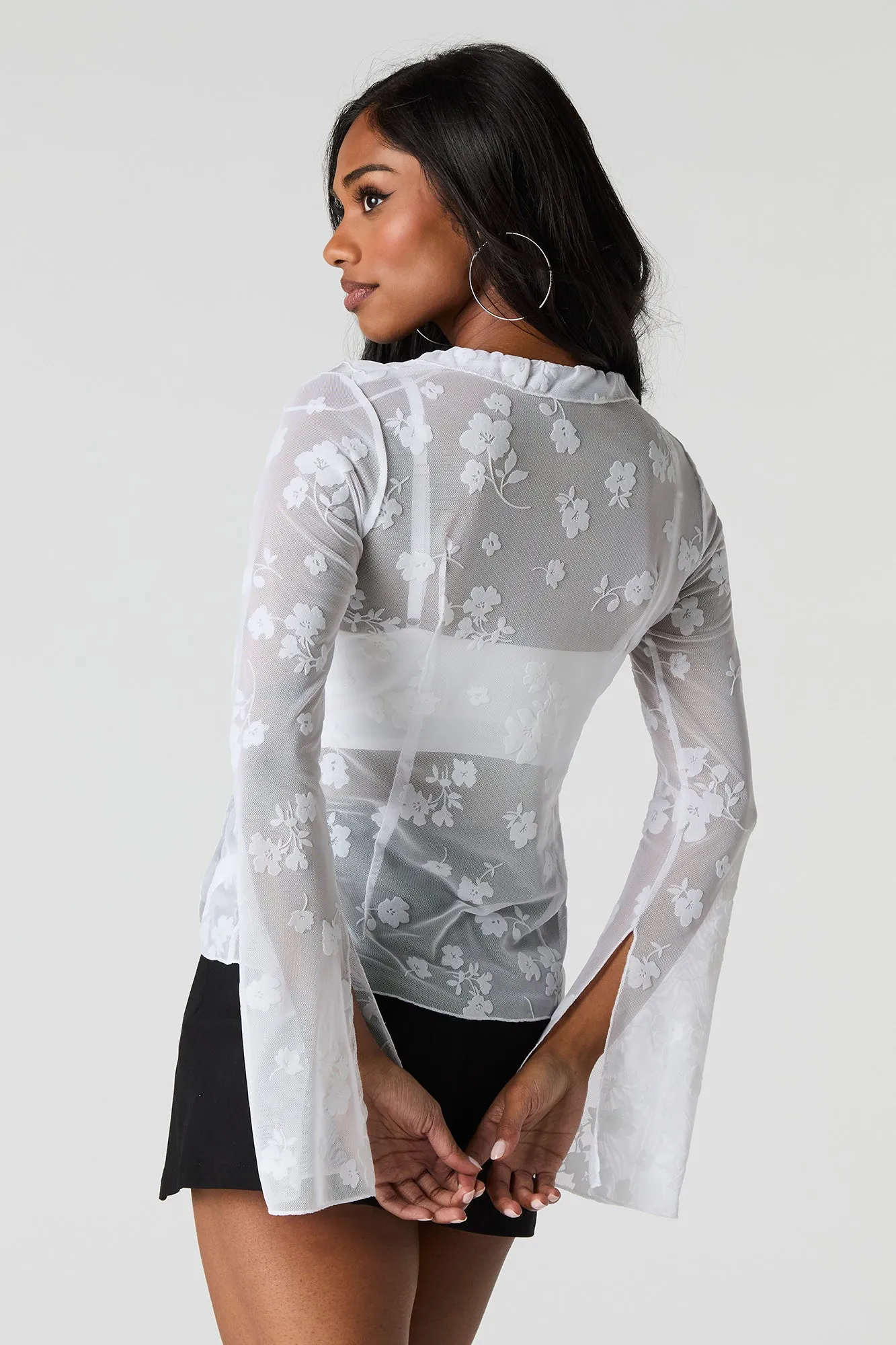 Haut volanté en filet fleuri avec attache sold by Urban Planet product image thumbnail 2